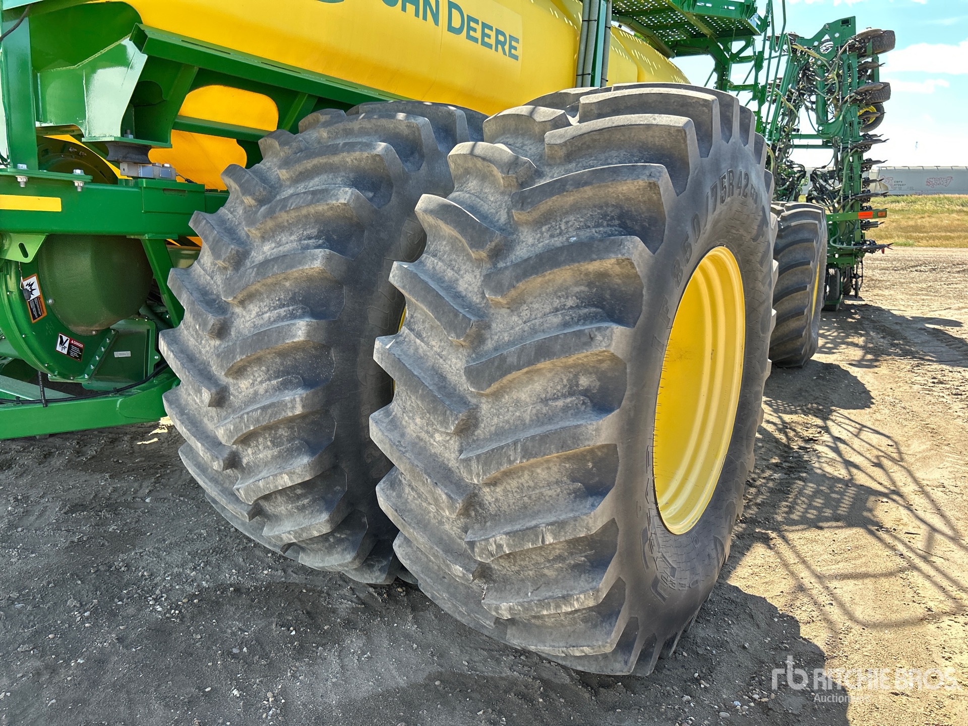 2017 John Deere 1870