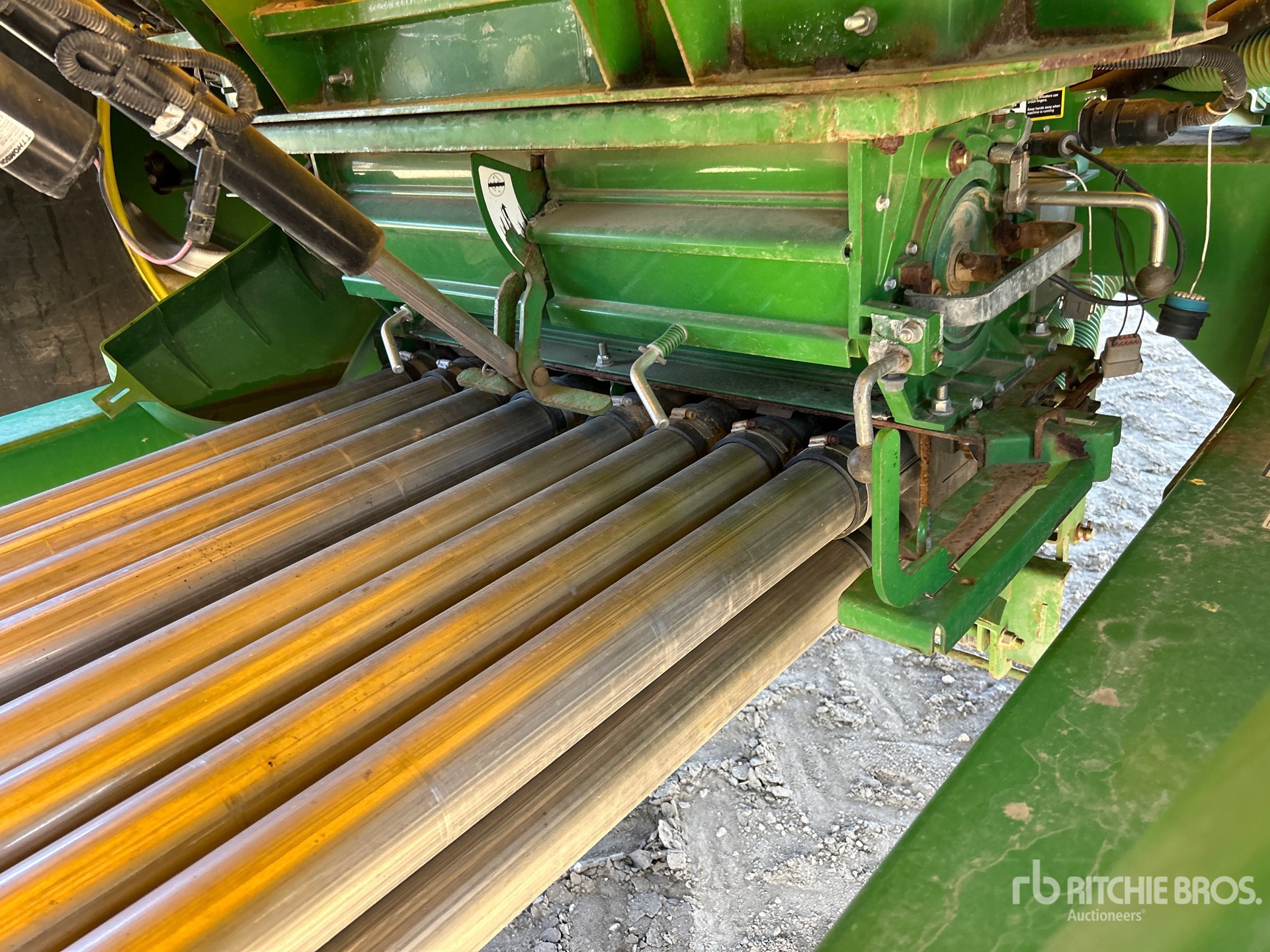 2017 John Deere 1870
