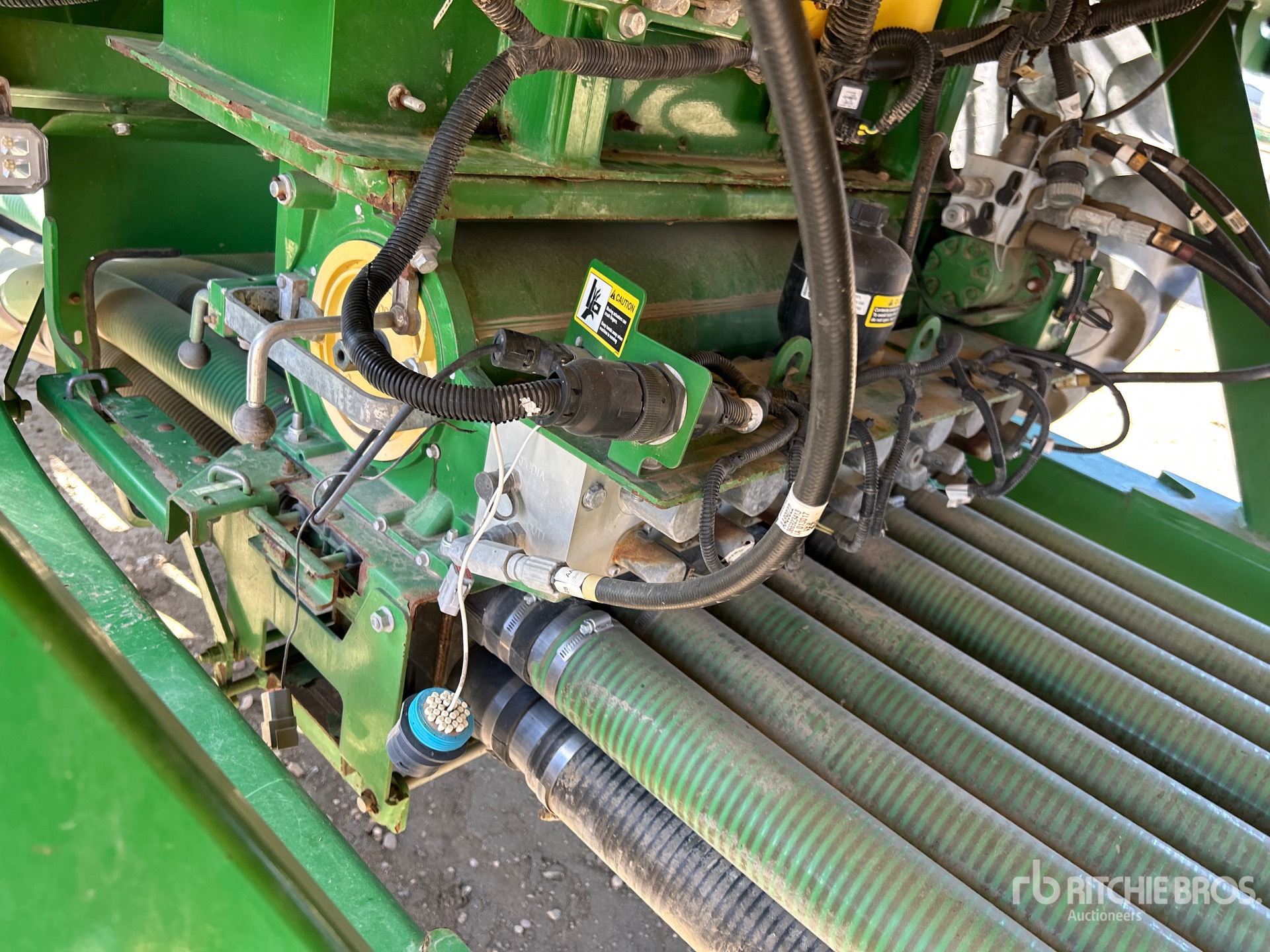 2017 John Deere 1870