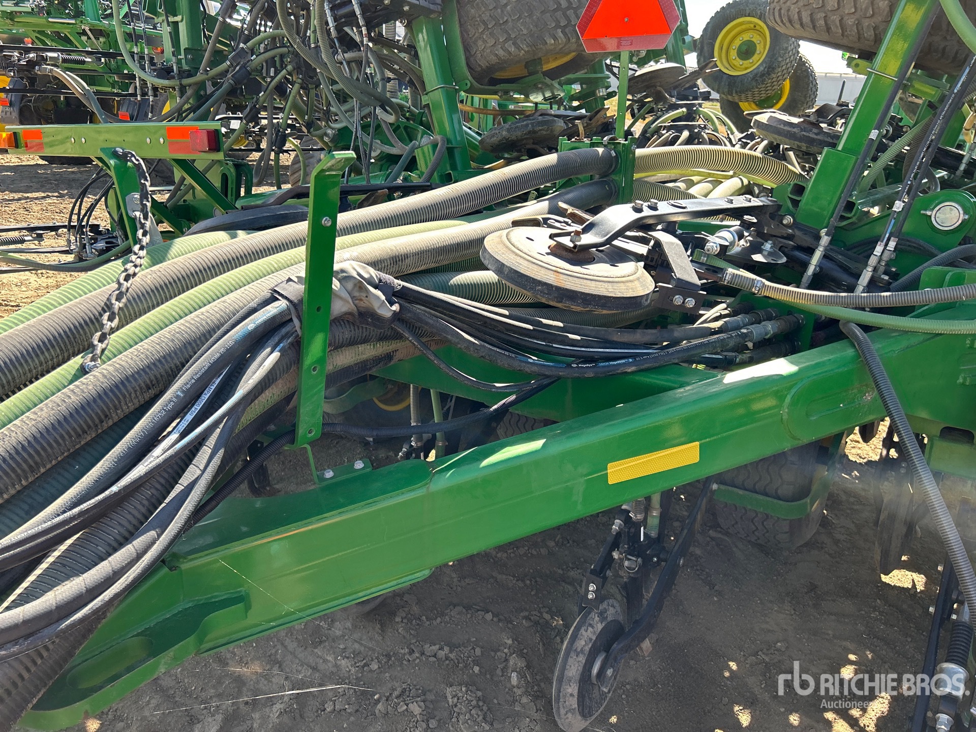 2017 John Deere 1870