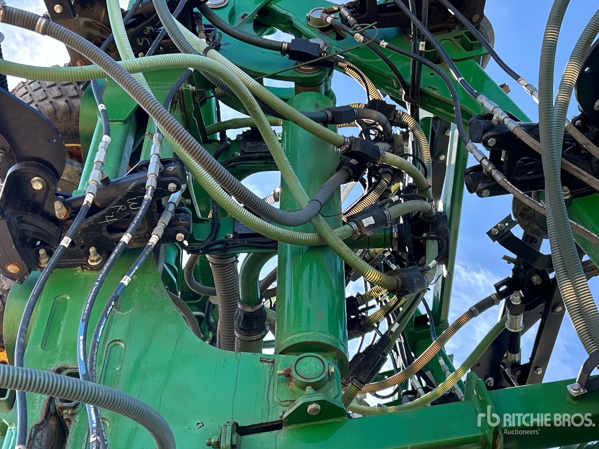 2017 John Deere 1870