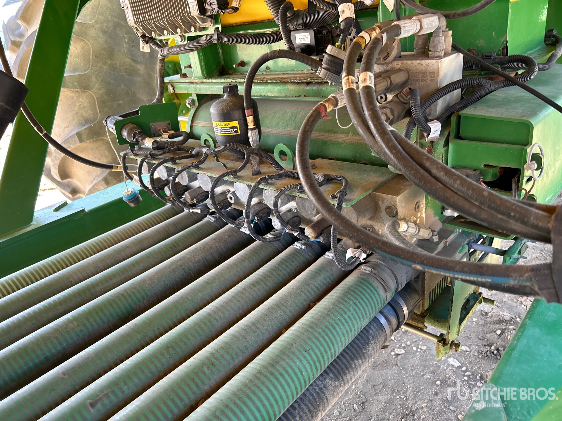 2017 John Deere 1870