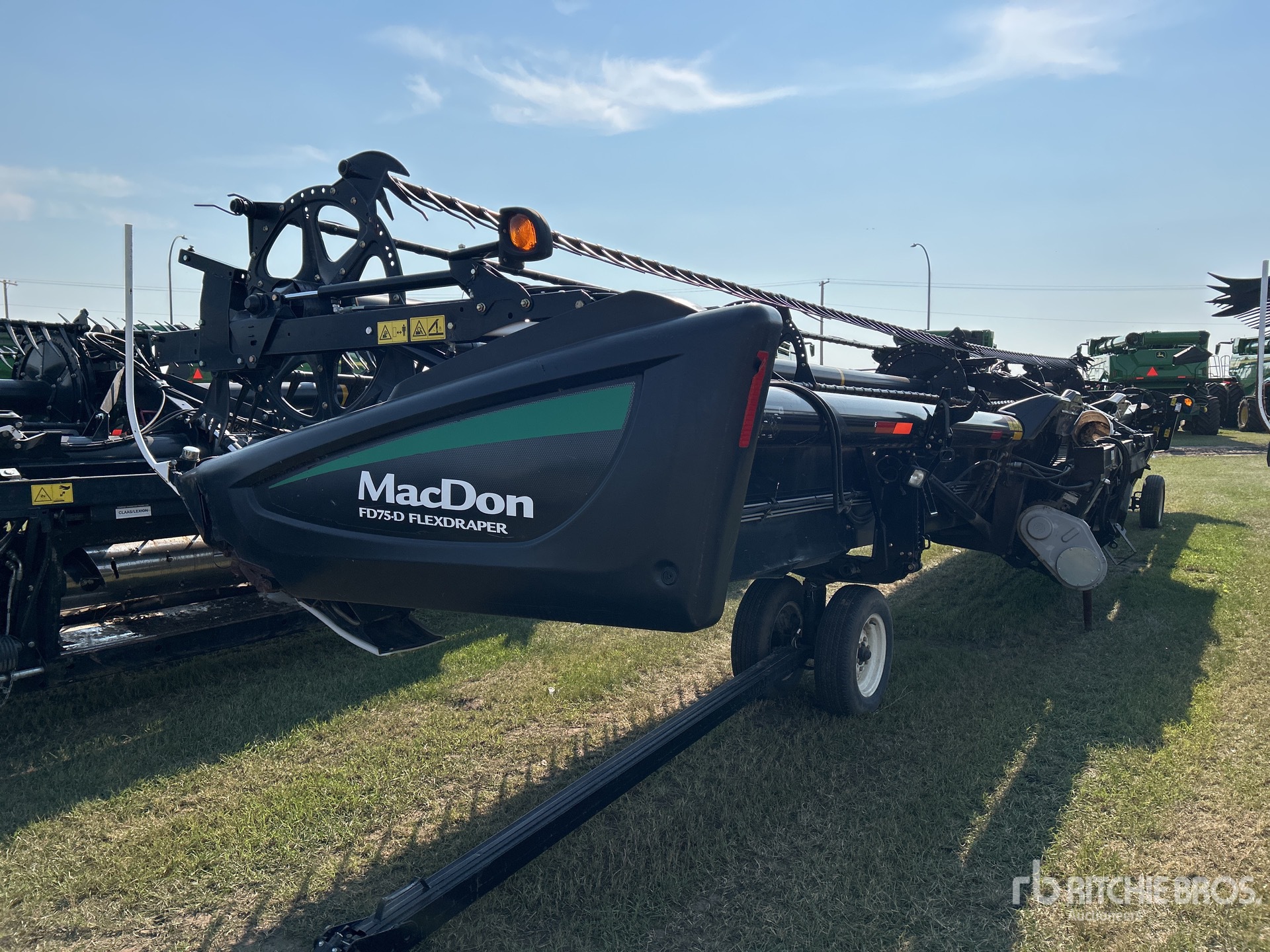 2017 Macdon FD75