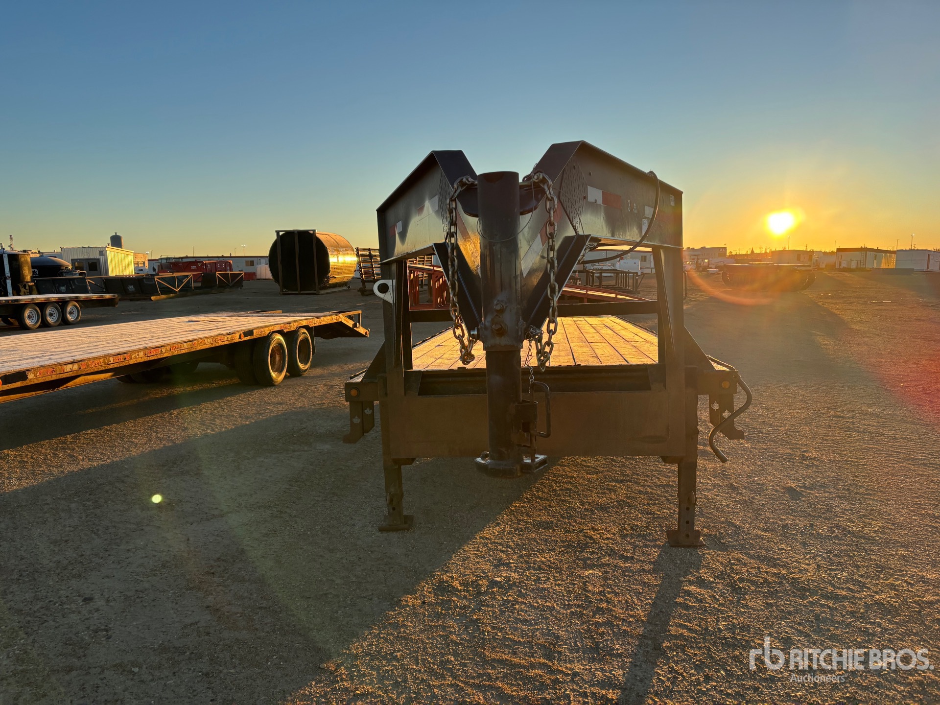 2022 Oasis 31 FT TRI/A GOOSENECK