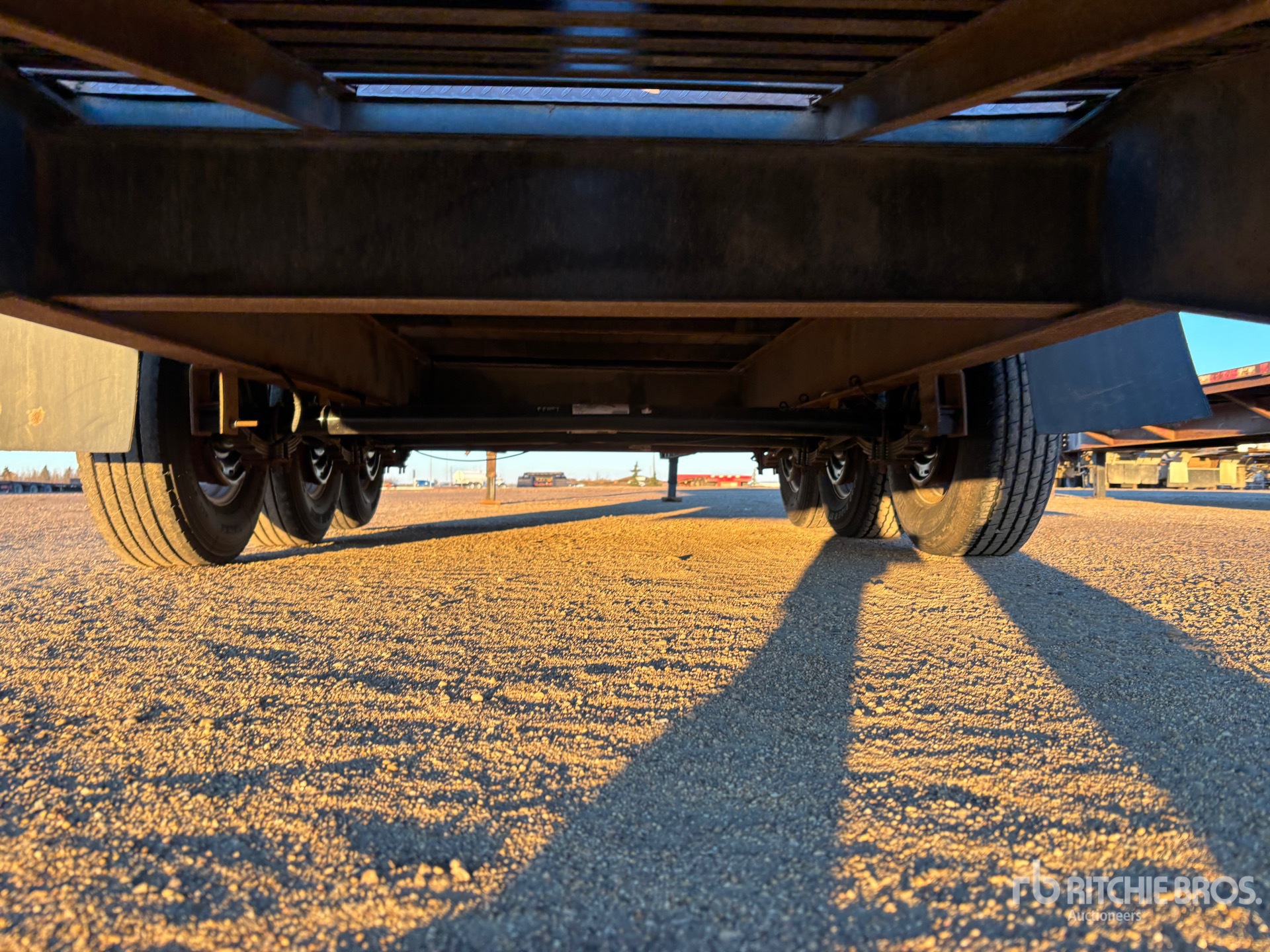 2022 Oasis 31 FT TRI/A GOOSENECK