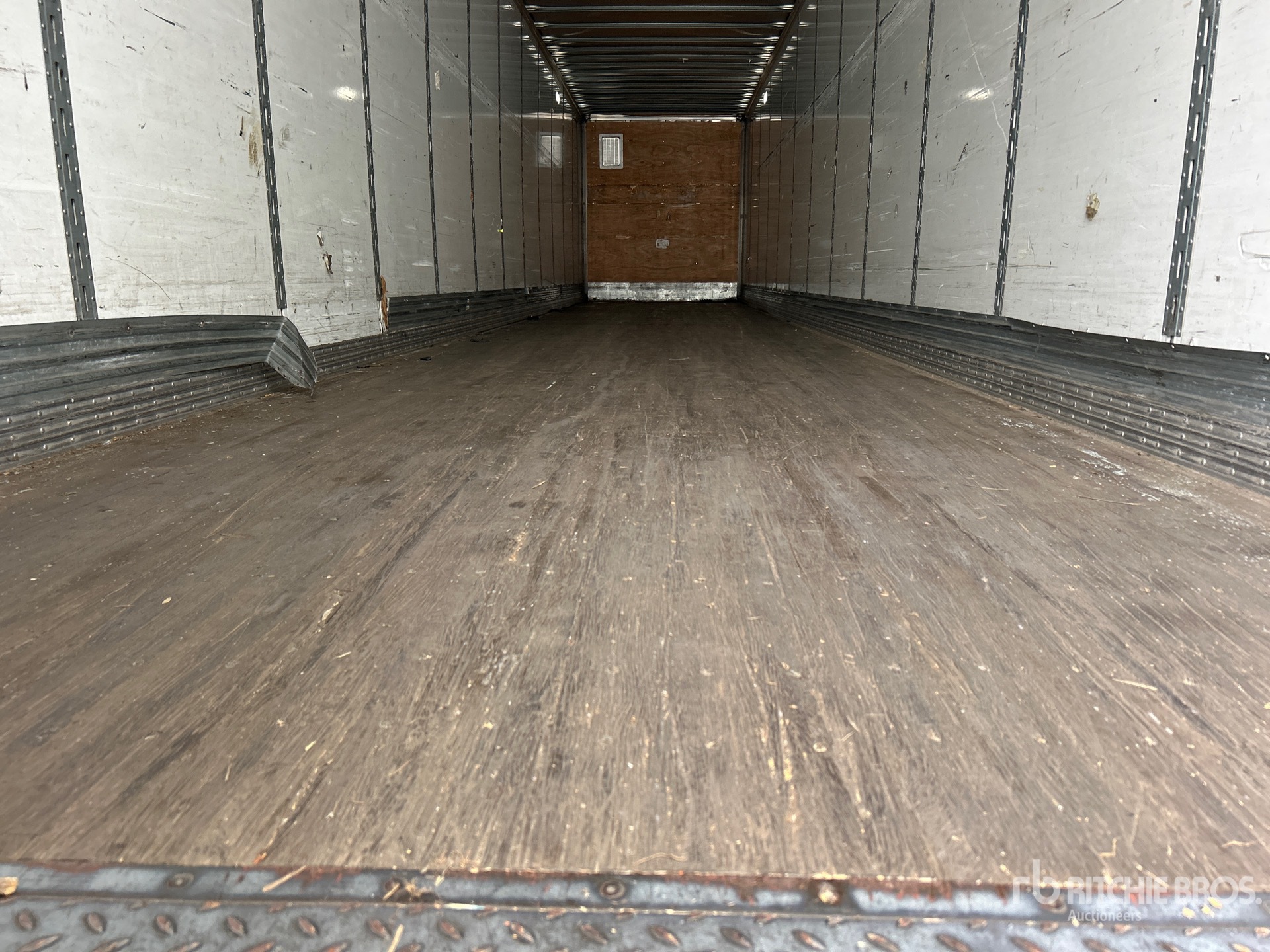 2013 Vanguard 53 FT X 102 IN T/A