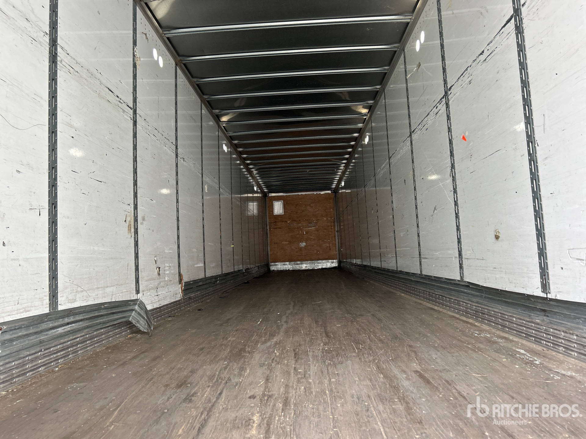 2013 Vanguard 53 FT X 102 IN T/A