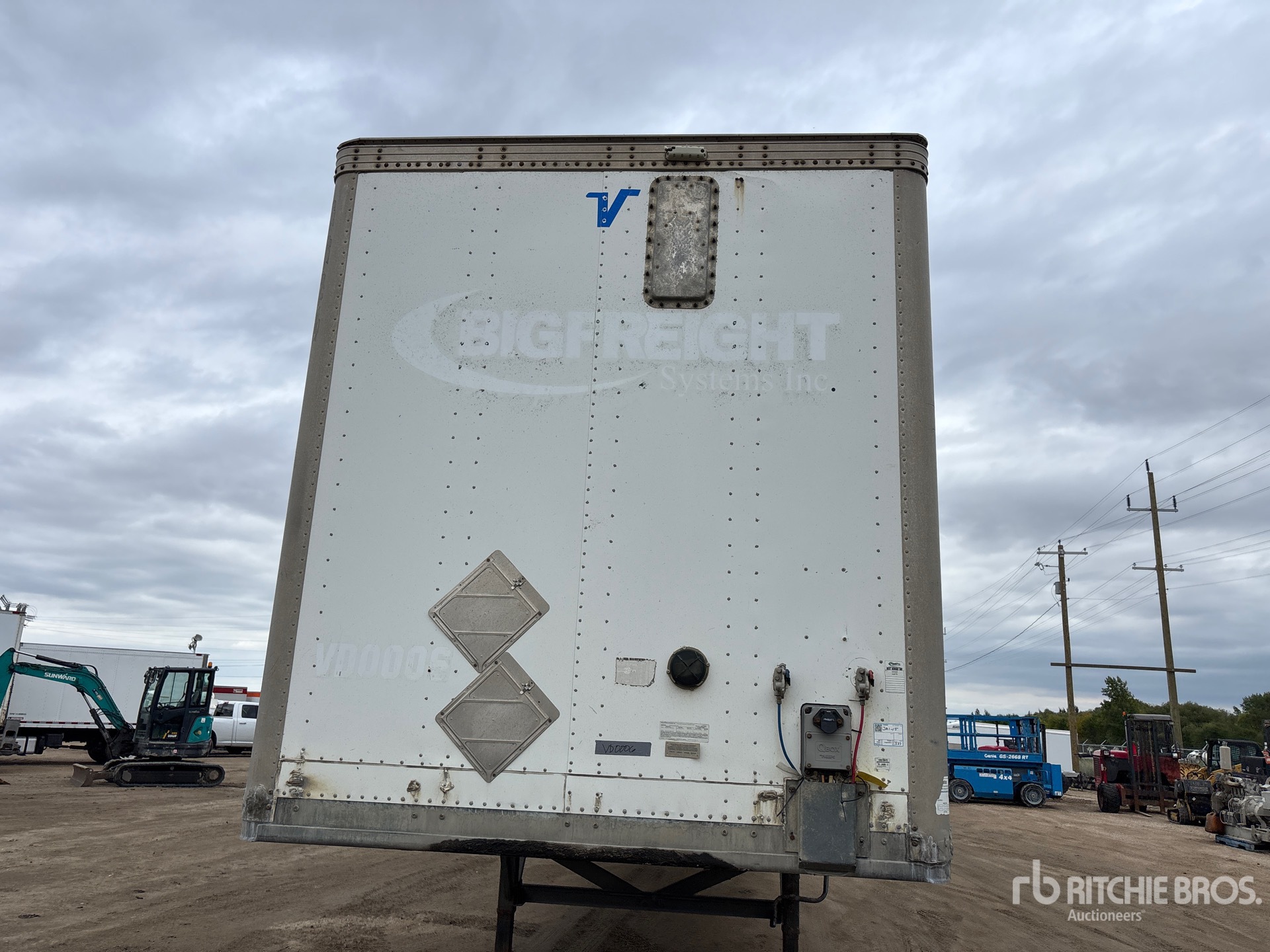 2011 Vanguard 53 FT X 102 IN T/A