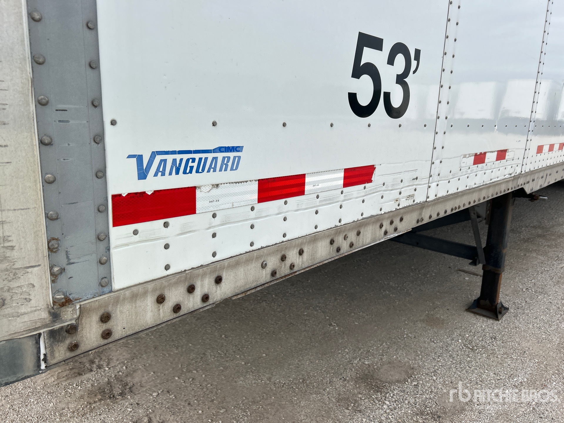 2015 Vanguard 53 FT X 102 IN T/A