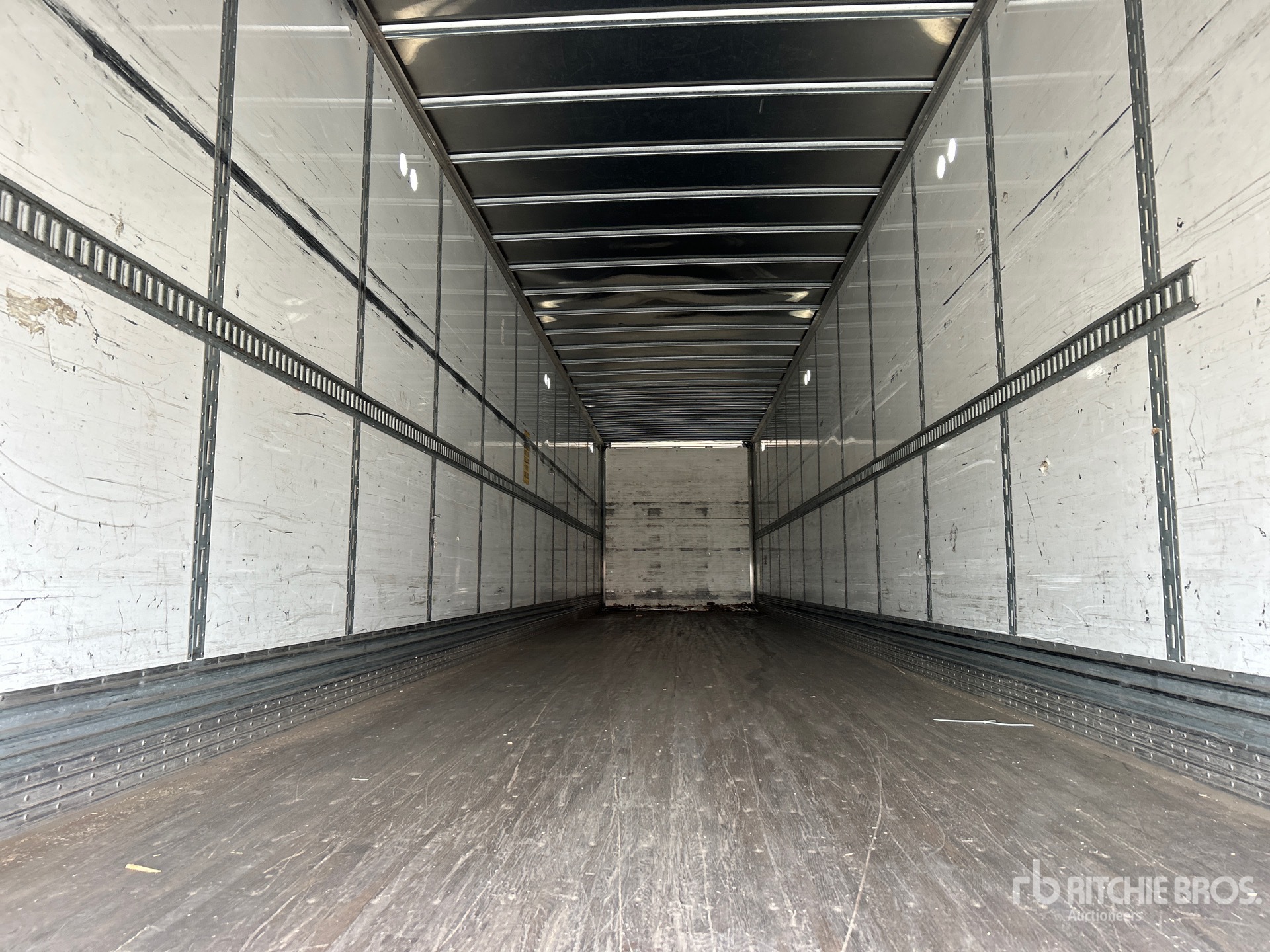2015 Vanguard 53 FT X 102 IN T/A