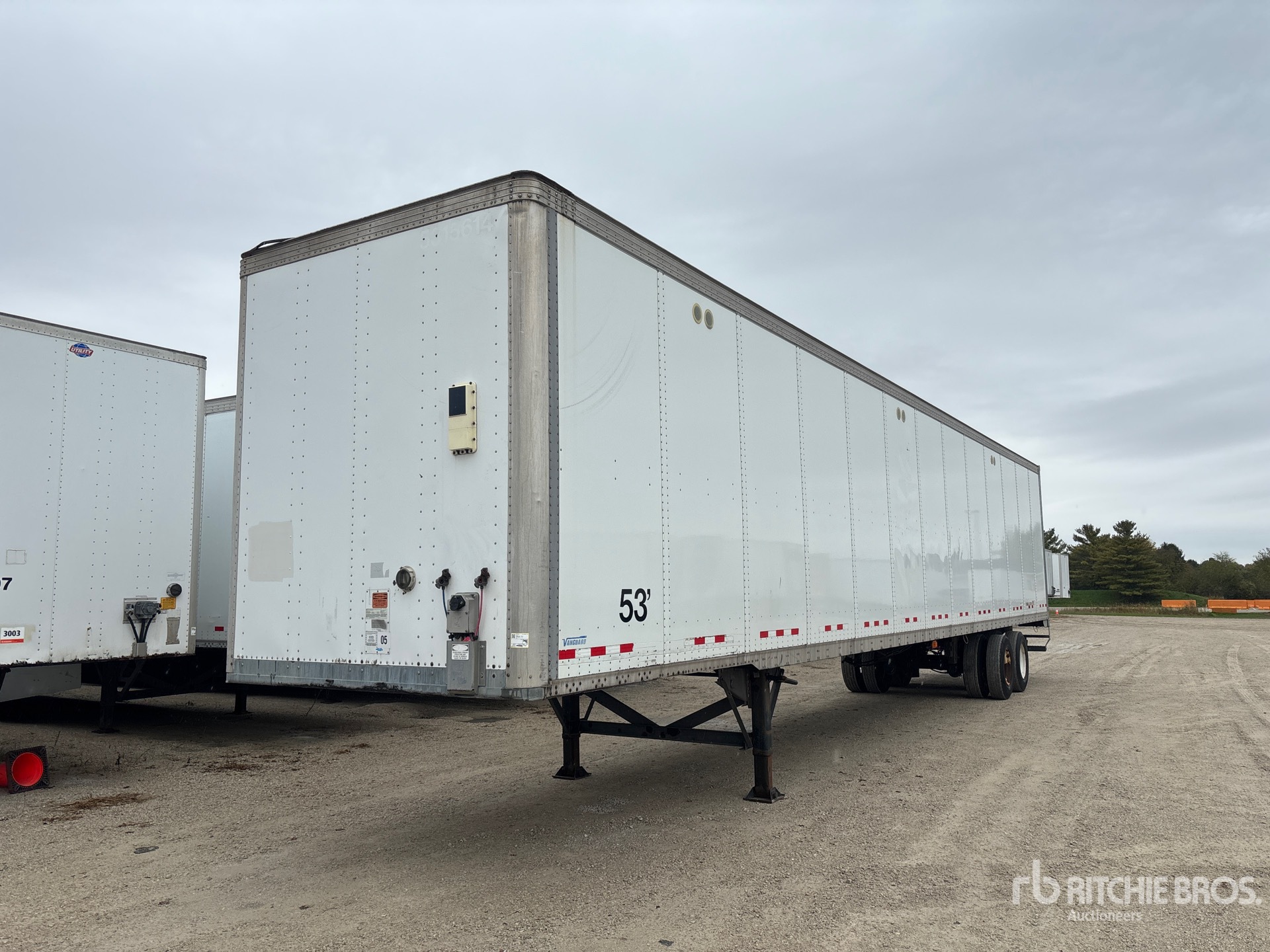 2015 Vanguard 53 ft x 102 in T/A