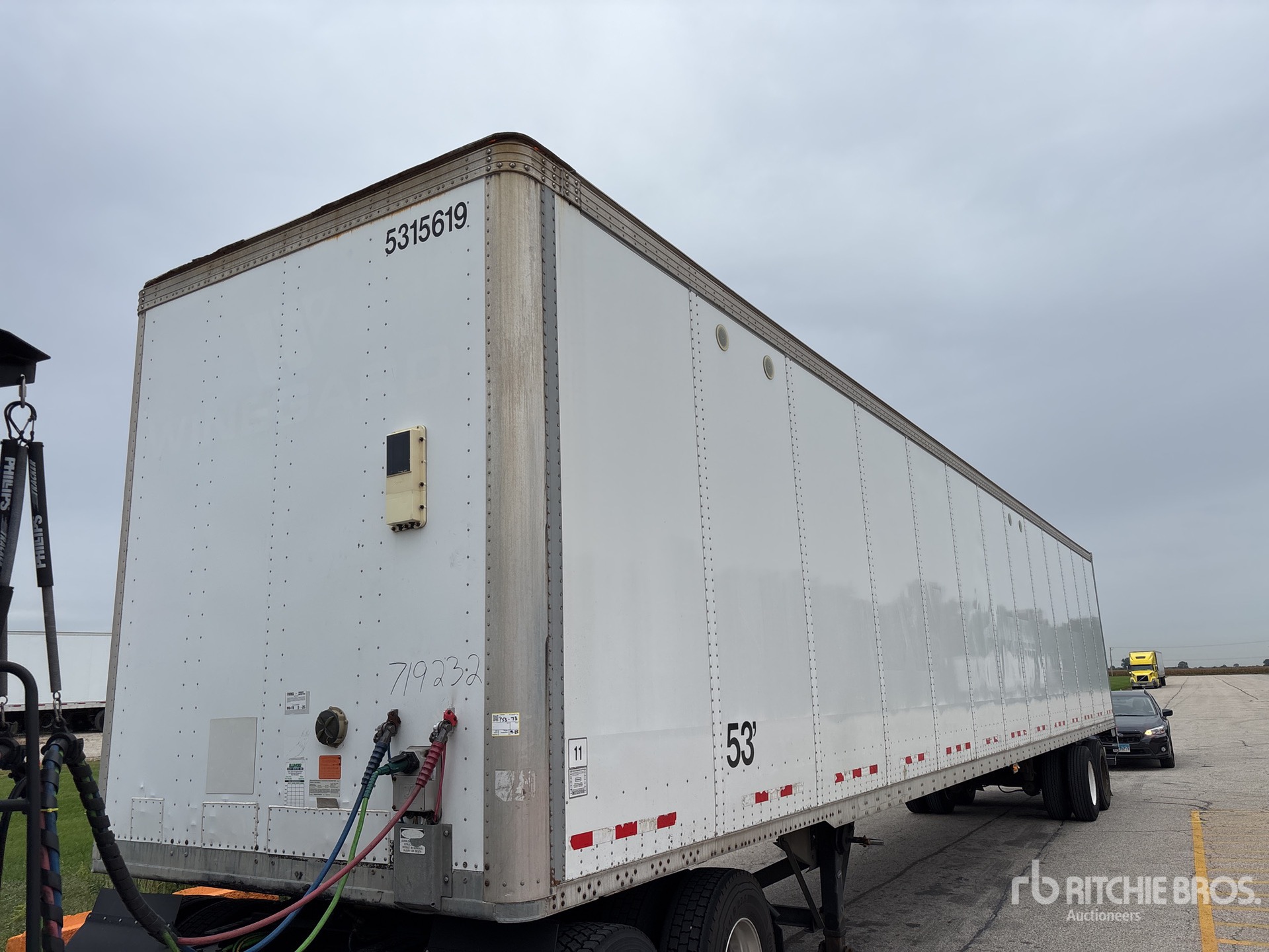 2015 Vanguard 53 ft x 102 in T/A