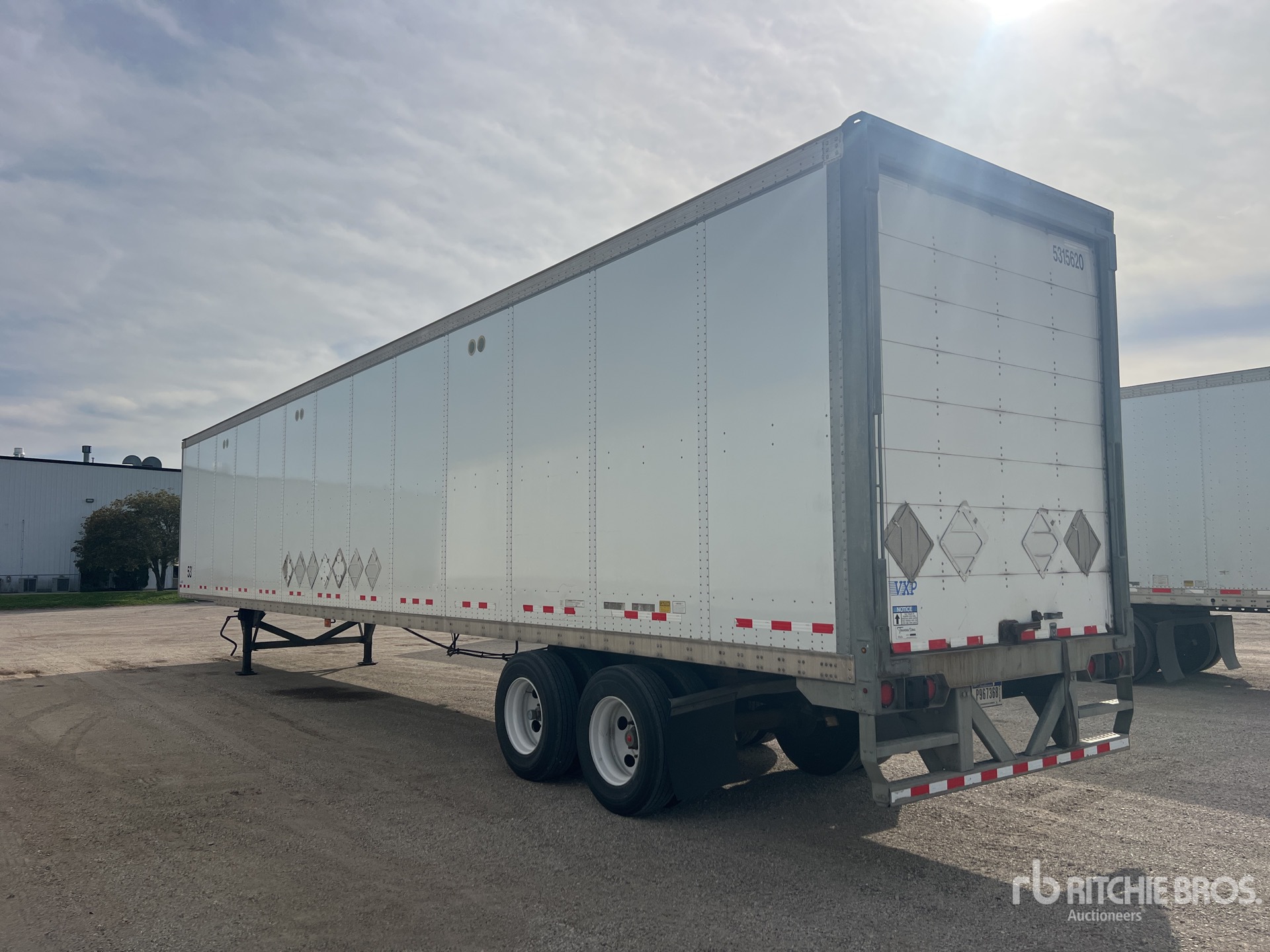 2015 Vanguard 53 FT T/A