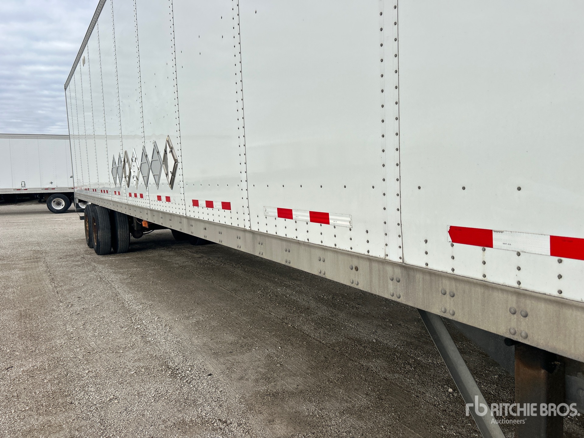 2015 Vanguard 53 FT X 102 IN T/A