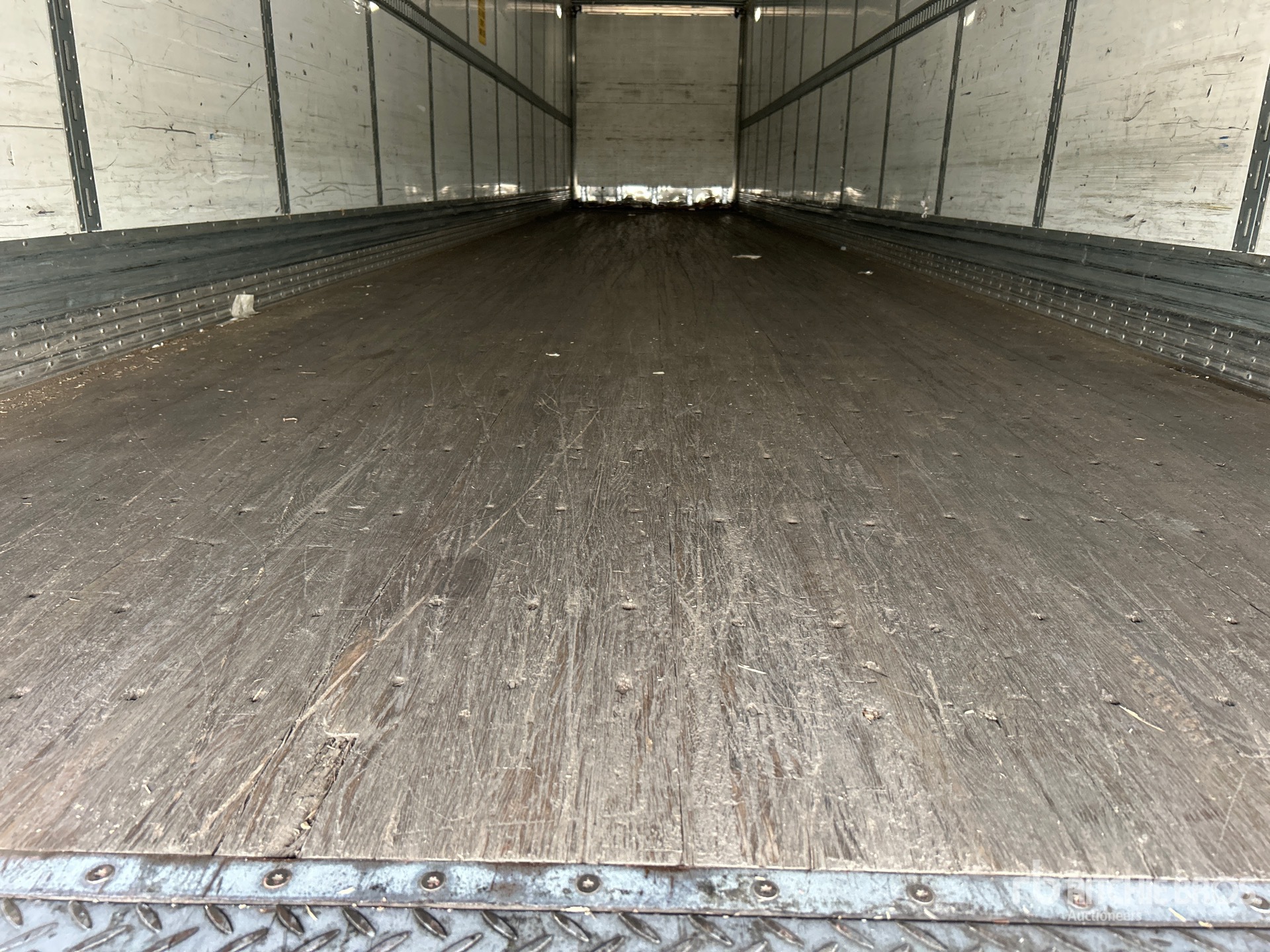 2015 Vanguard 53 FT X 102 IN T/A