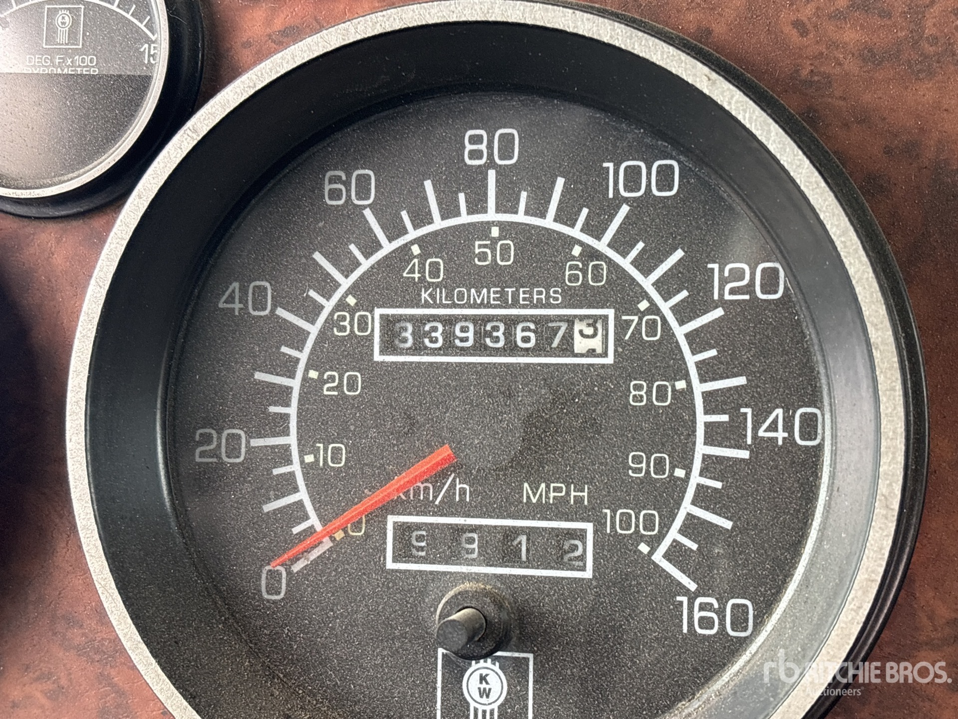 2004 Kenworth T800B