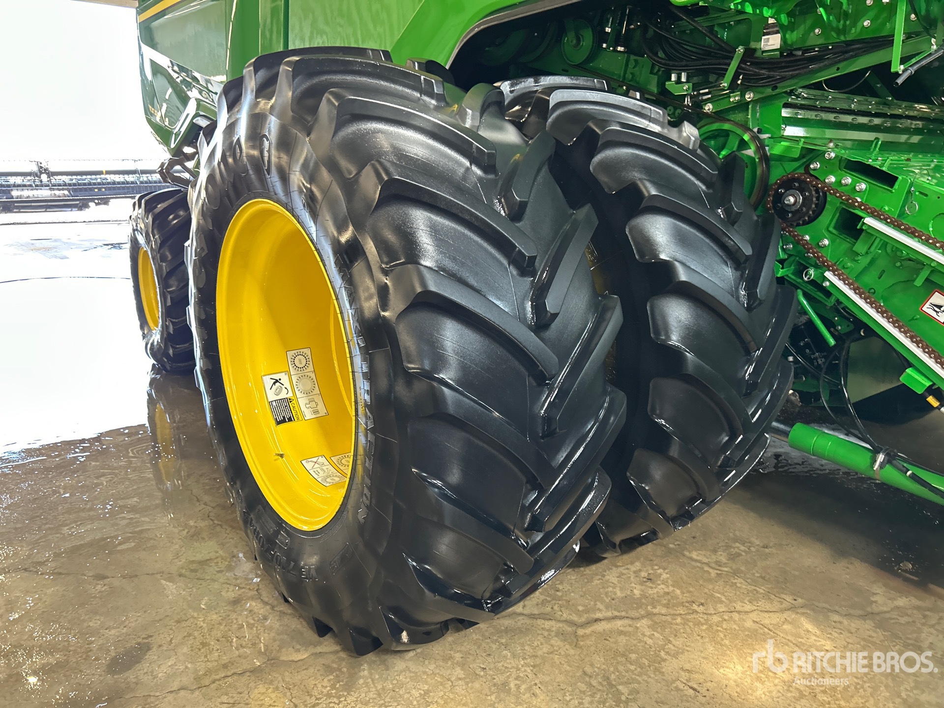 2023 John Deere X9 1000