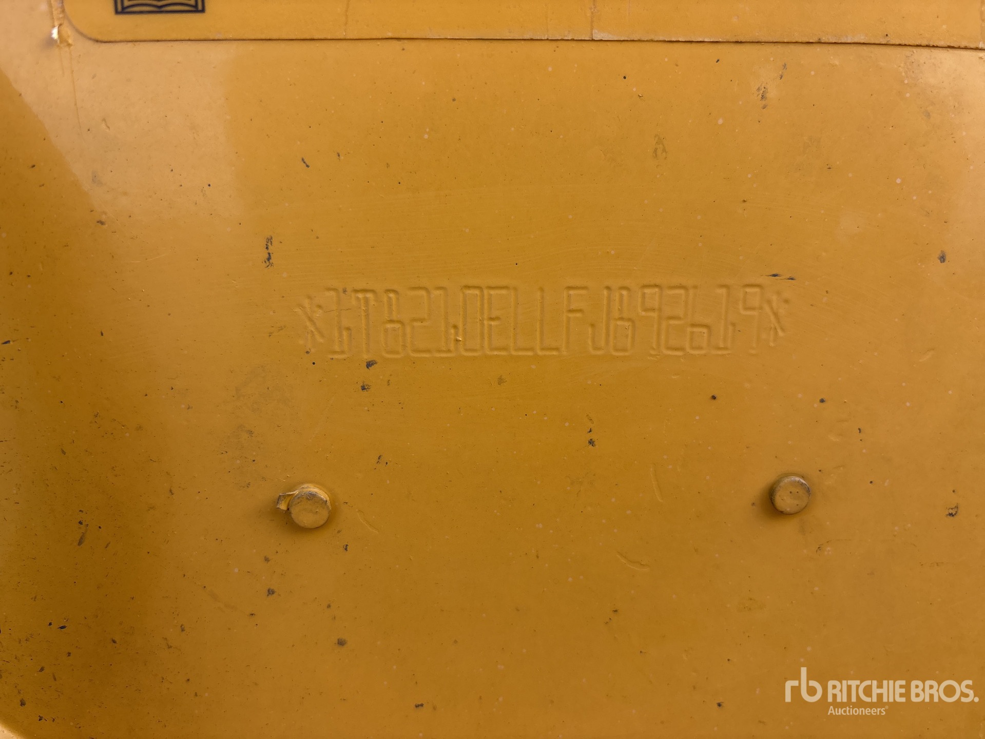 2015 John Deere 210L