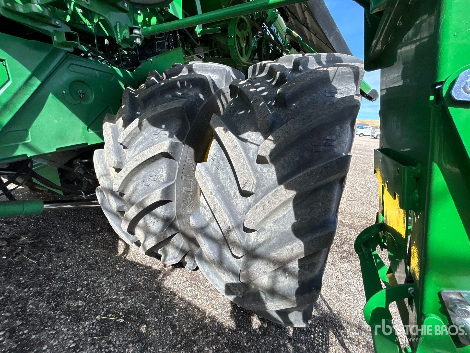 2023 John Deere X9 1000
