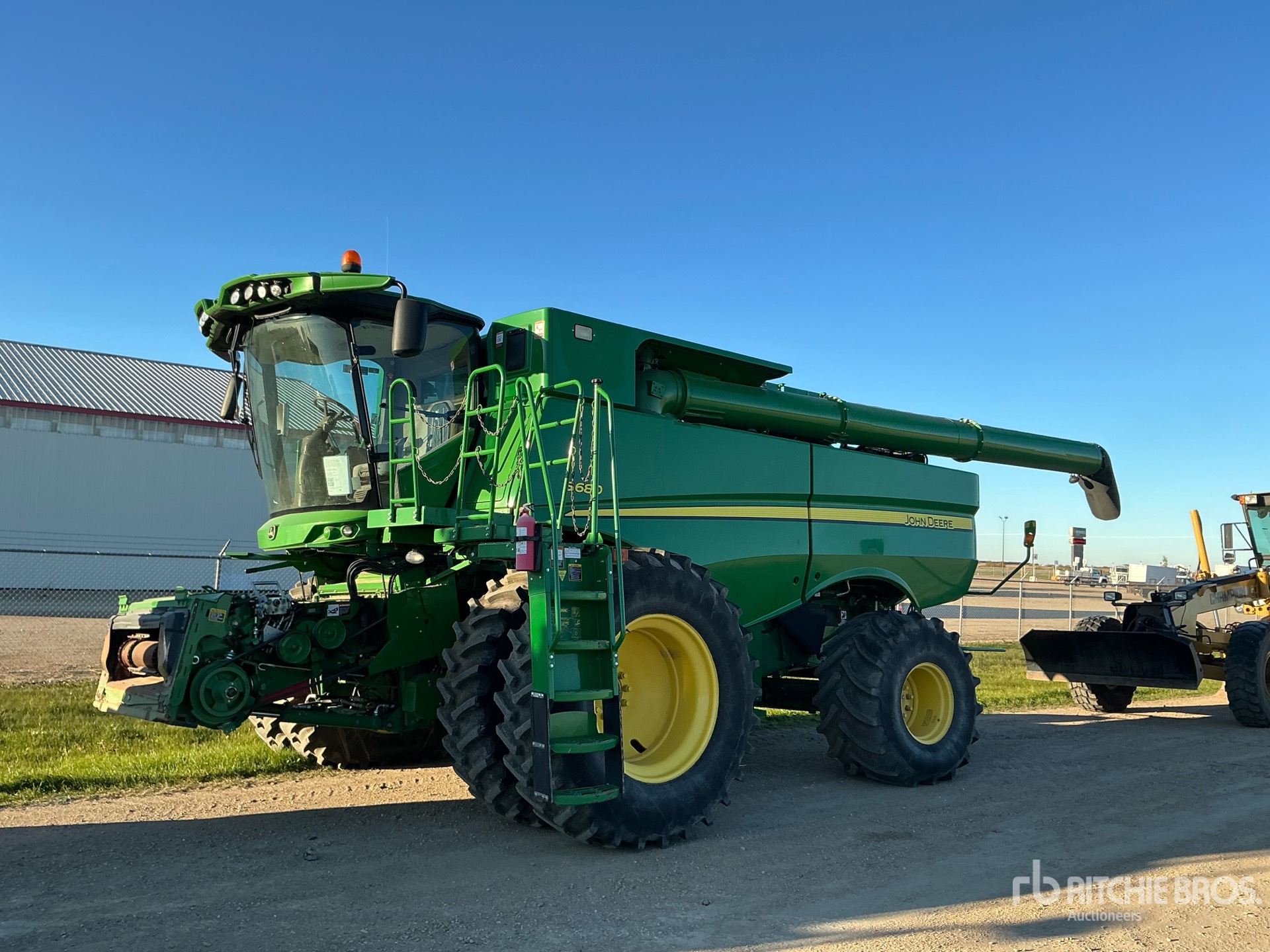 2016 John Deere S680