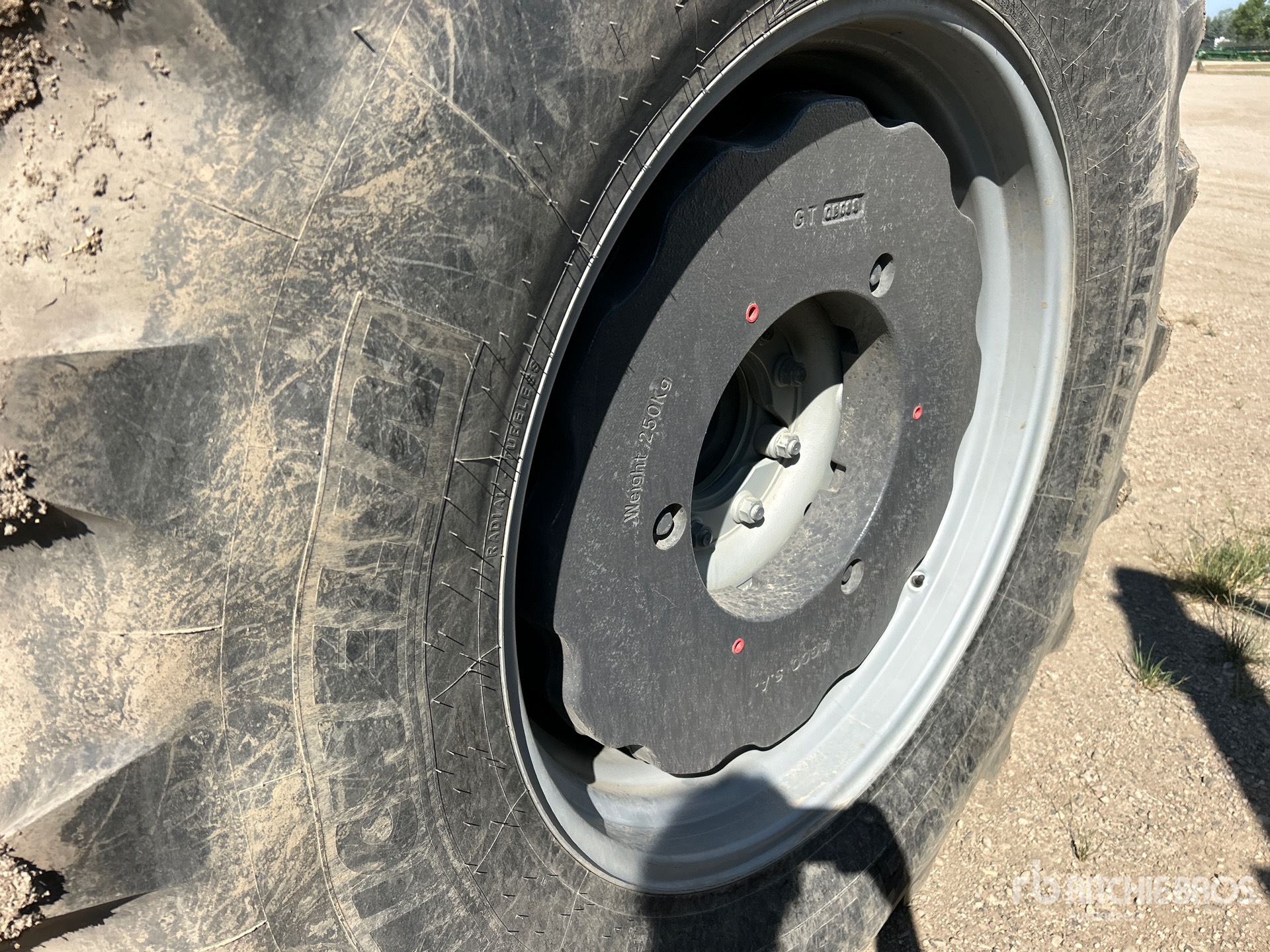 2021 Massey Ferguson 7716