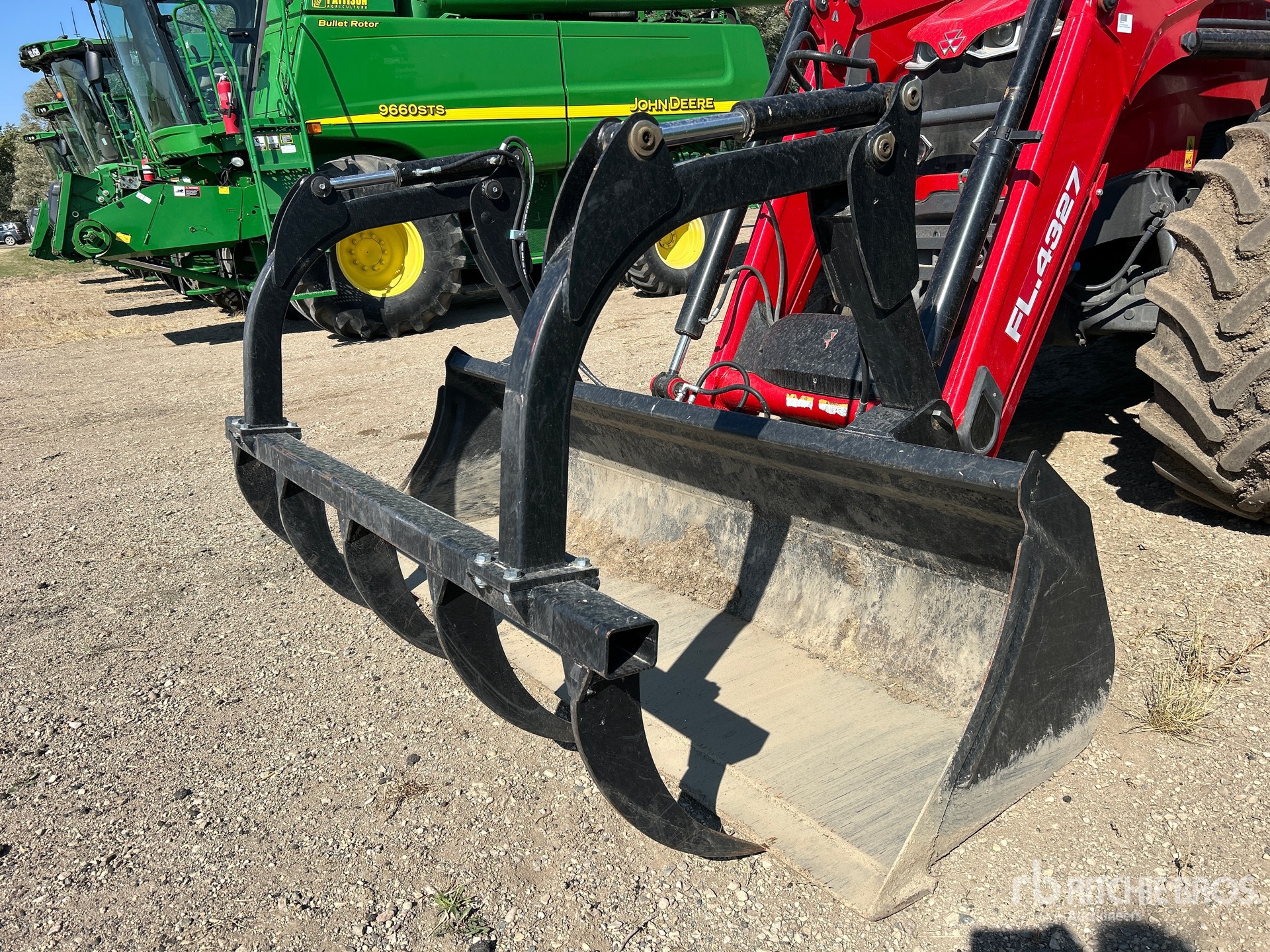 2021 Massey Ferguson 7716