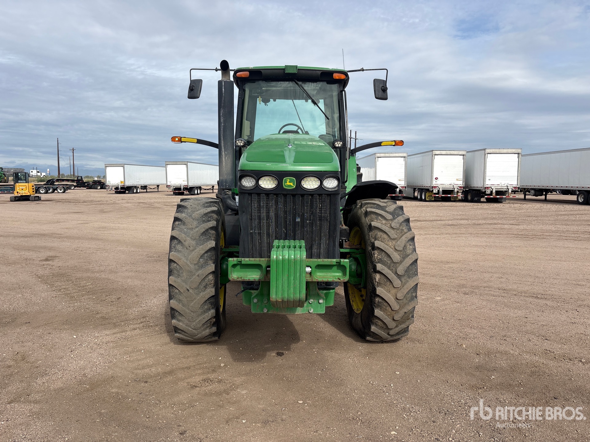 John Deere 8330