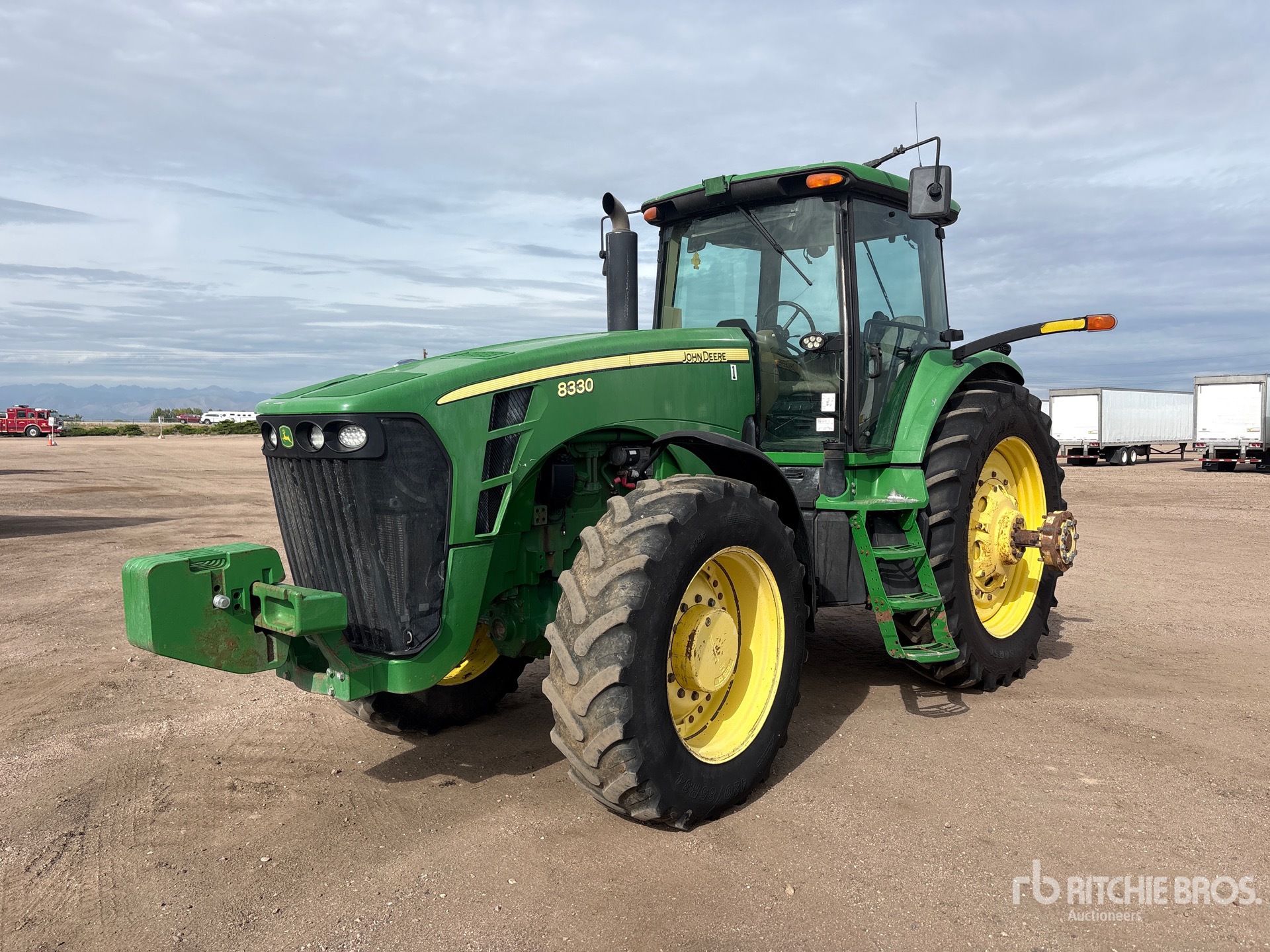  John Deere 8330