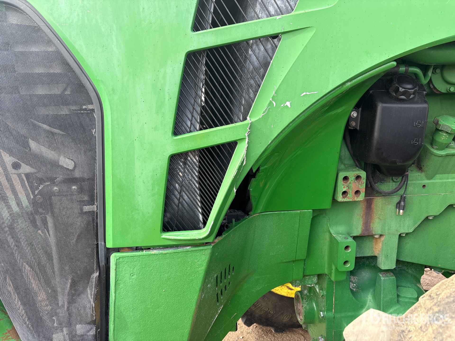 John Deere 8330