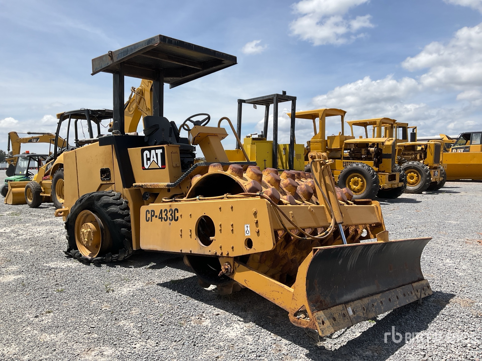 1997 Caterpillar CP433C