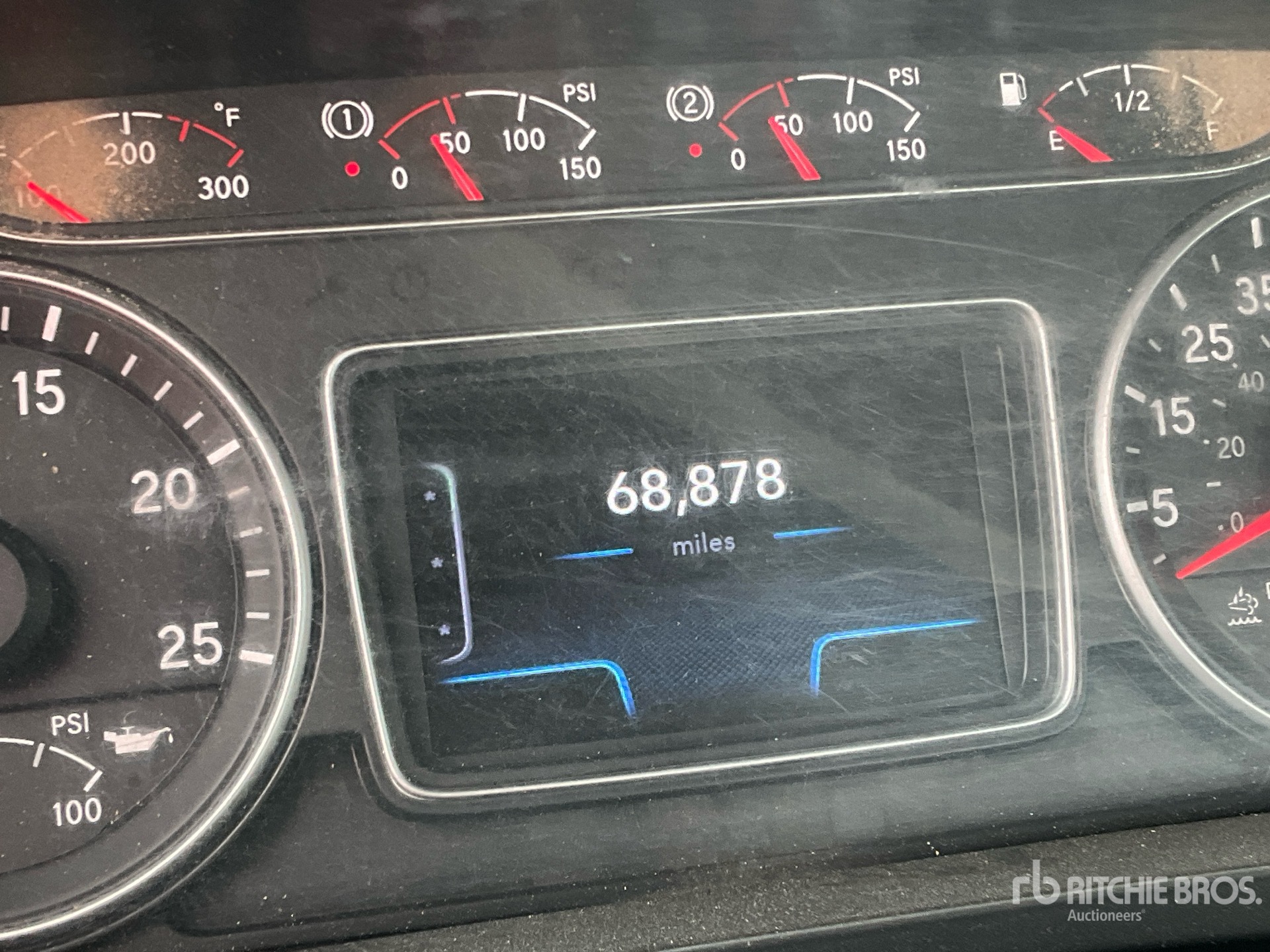 2023 International HX620