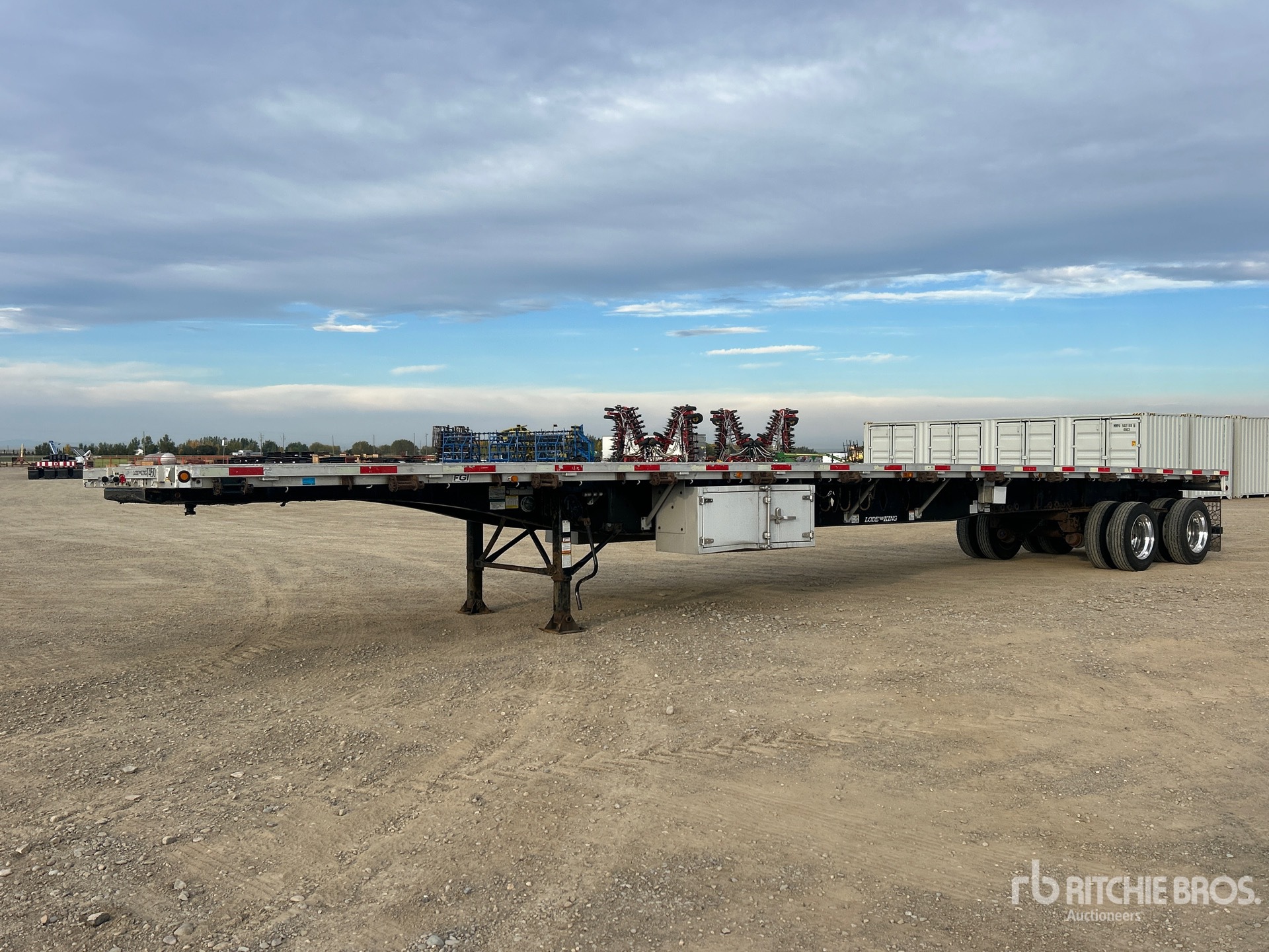 Photo of 2016 Load King  48 ft T/A Spread Axle