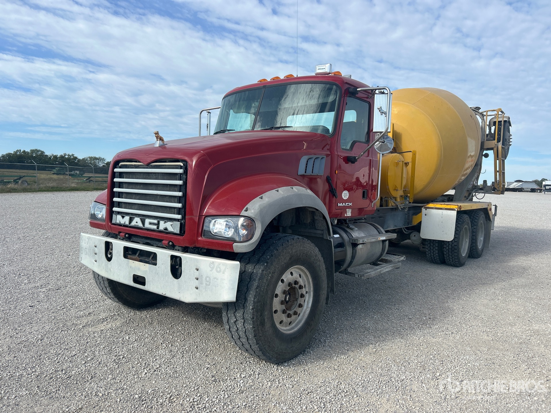 Photo of 2014 Mack GU713