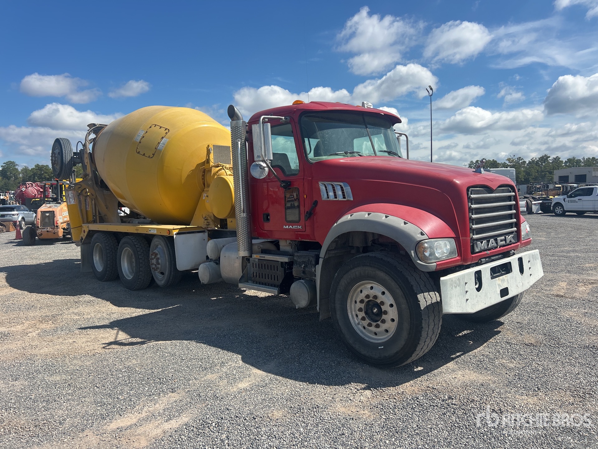2014 Mack GU713