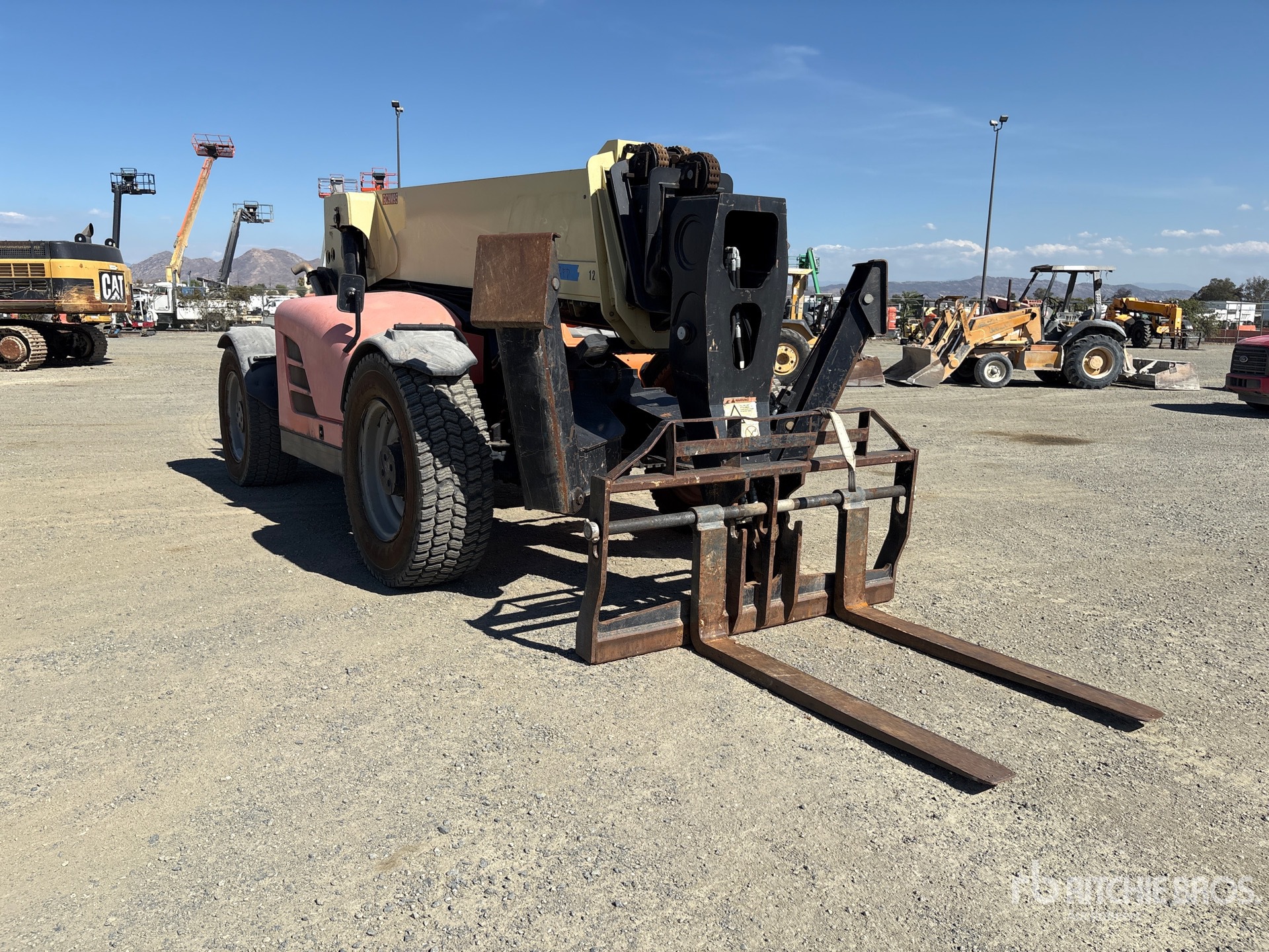 2014 JLG G12-55A