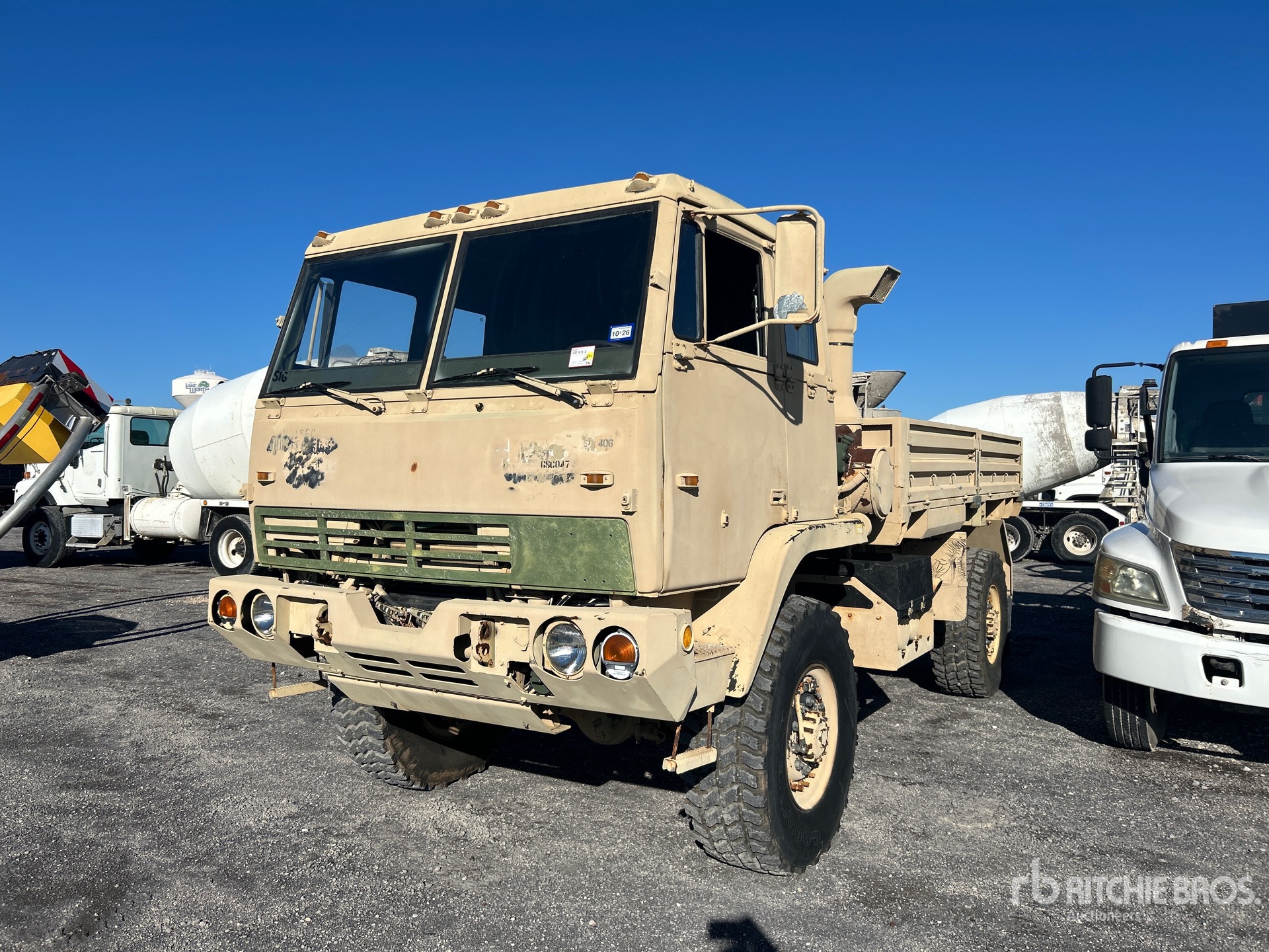 Photo of 1995 Steward & Stevenson 4x4