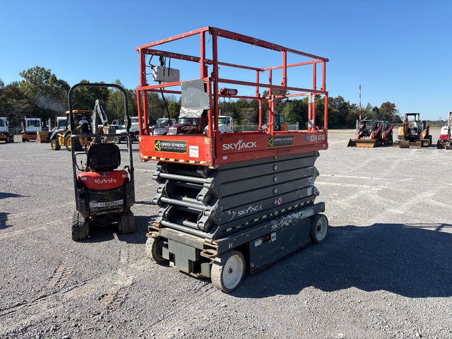 2017 Skyjack SJIII-4740 Electric Scissor Lift