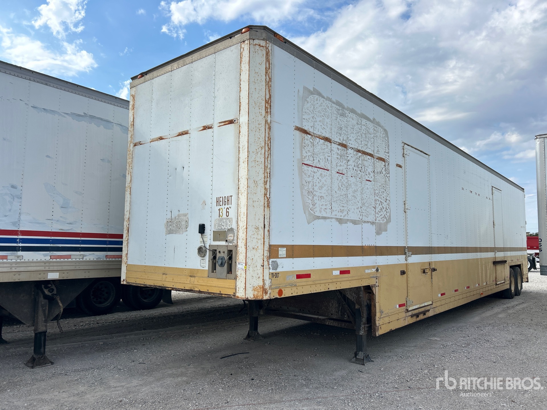 1988 Kentucky 53 ft x 102 in T/A