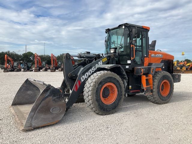 2022 (unverified) Doosan DL220-7 Wheel Loader
