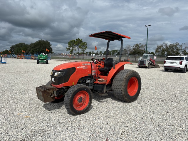 2017 Kubota M5660SUHD 4WD Utility Tractor 2017 Kubota M5660SUHD 4WD Utility Tractor