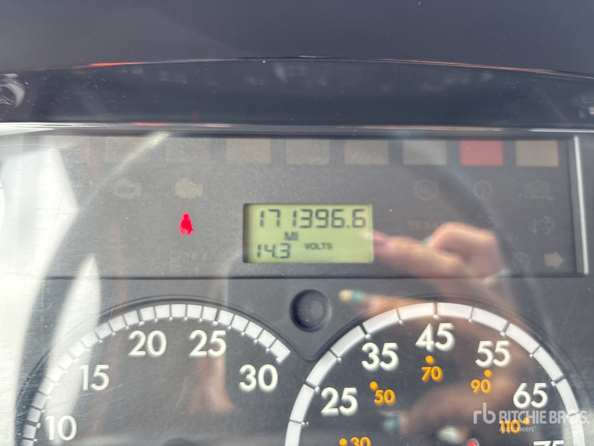 2013 Freightliner M2 106