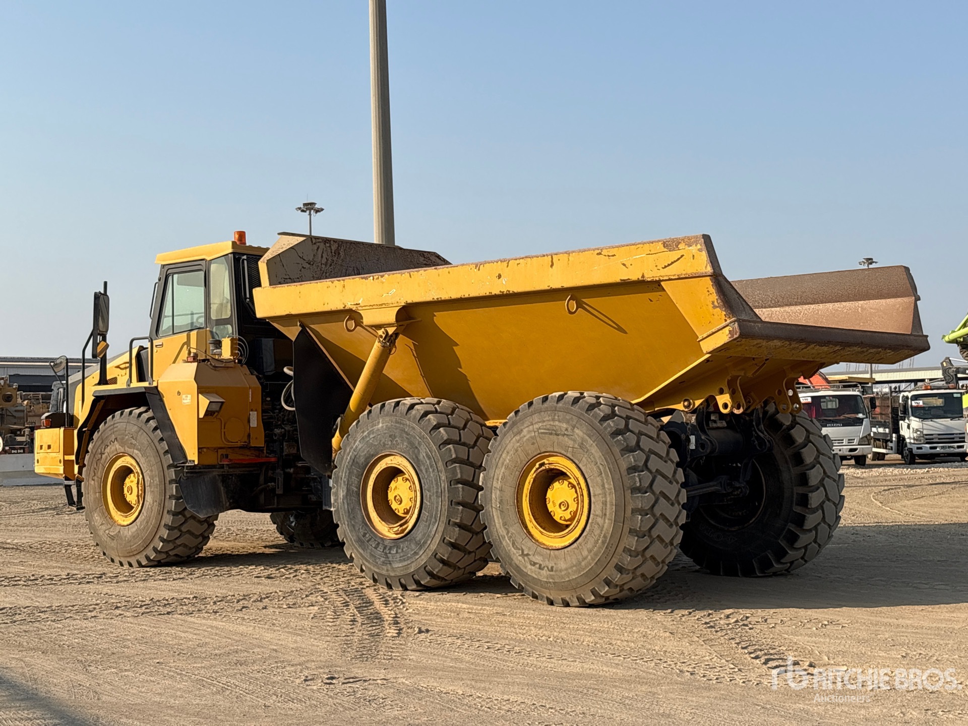 2008 Komatsu HM400