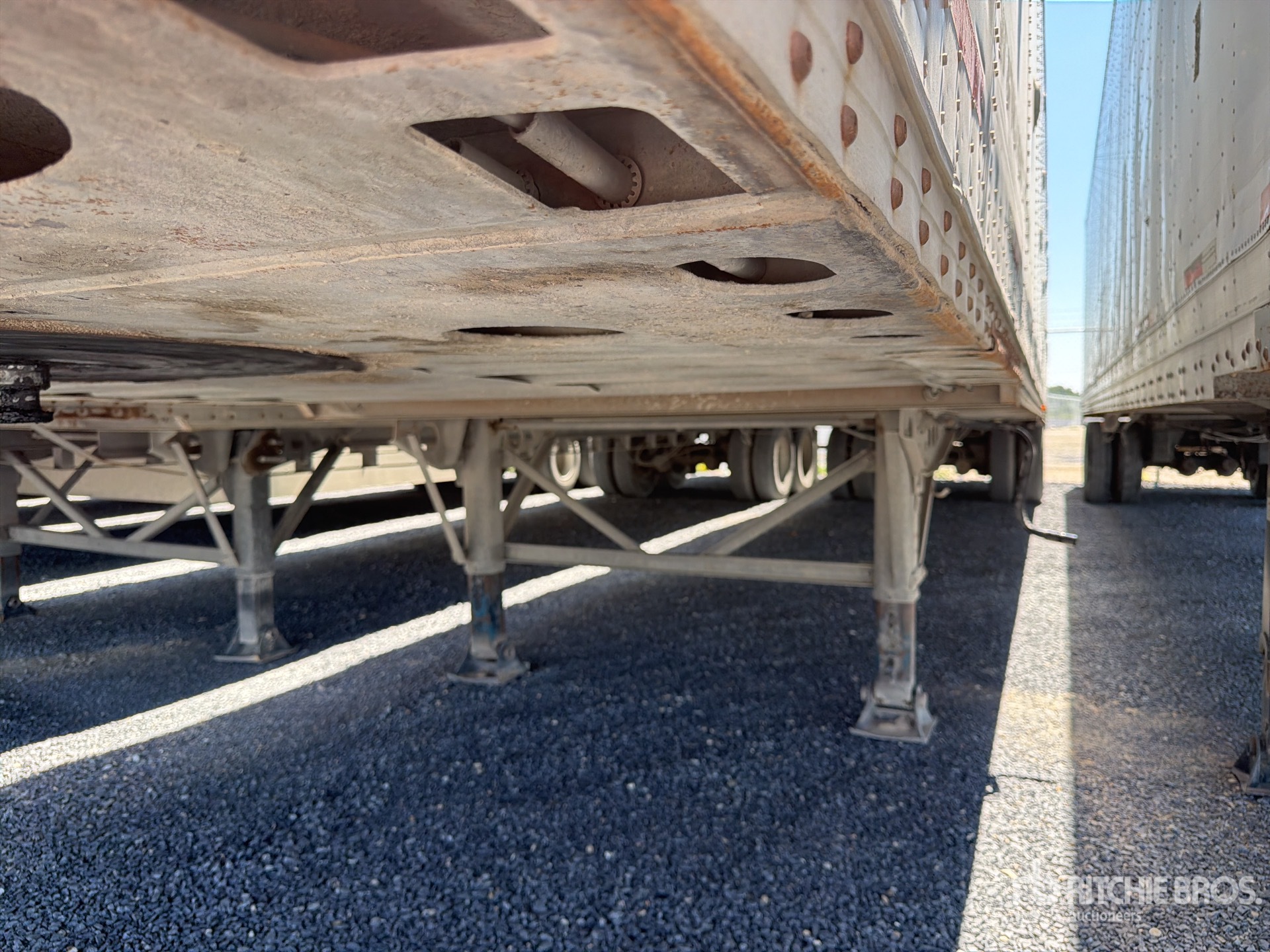 1999 Wabash 53 ft x 102 in T/A Caja Seca /
