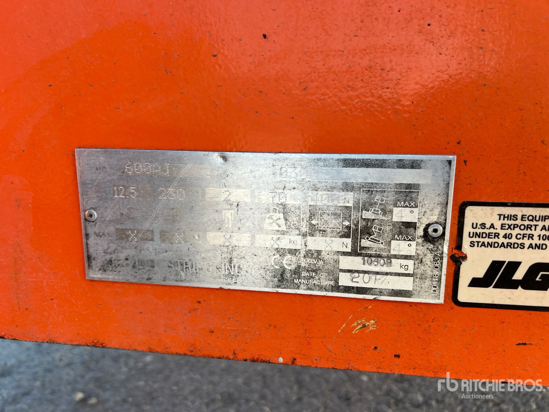 2017 JLG 600AJ