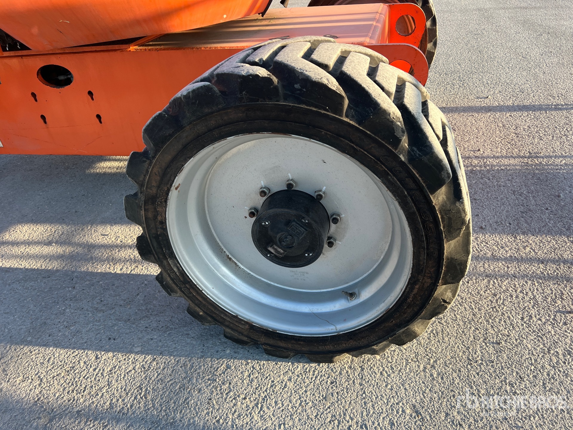 2017 JLG 600AJ