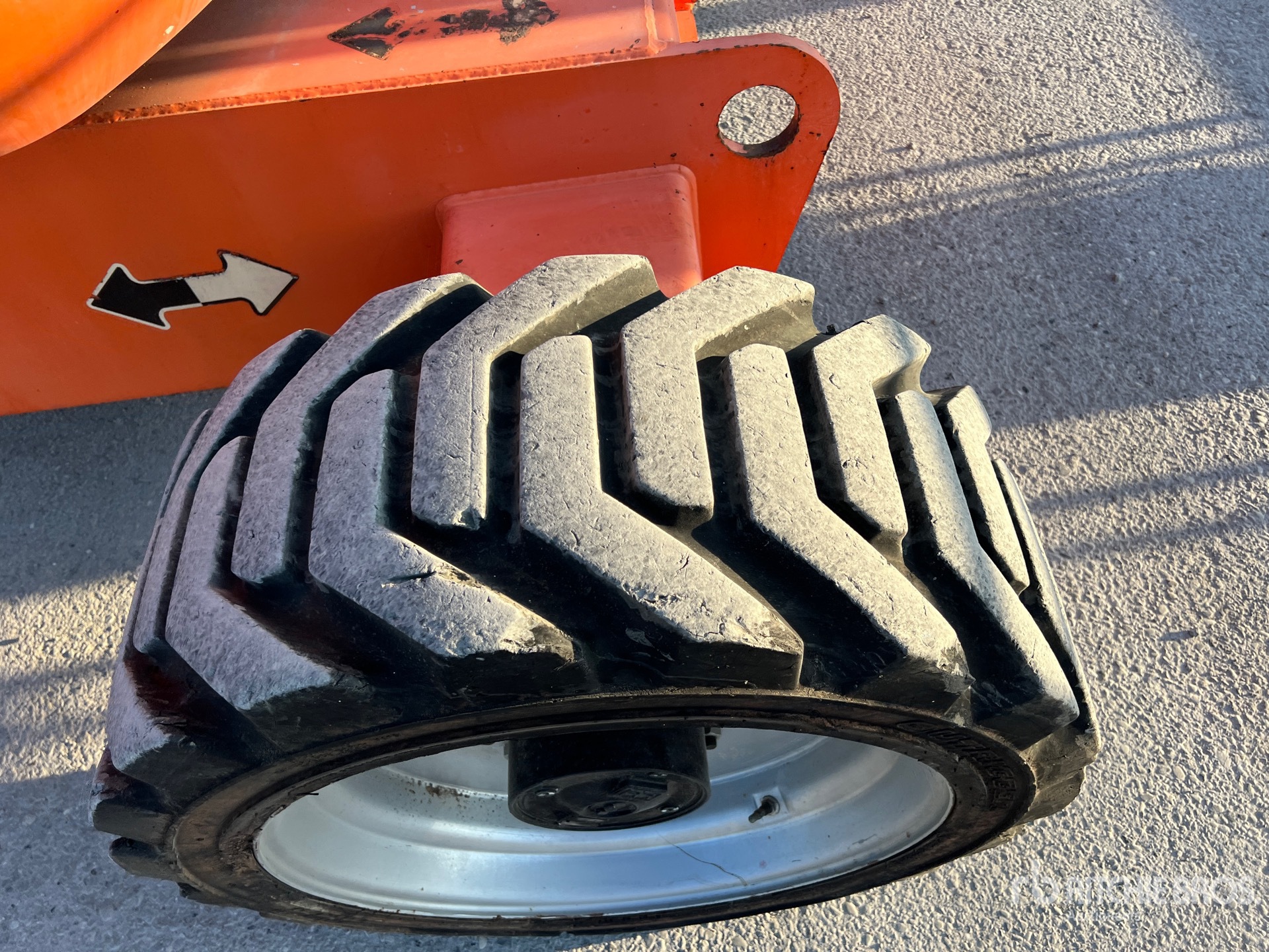 2017 JLG 600AJ