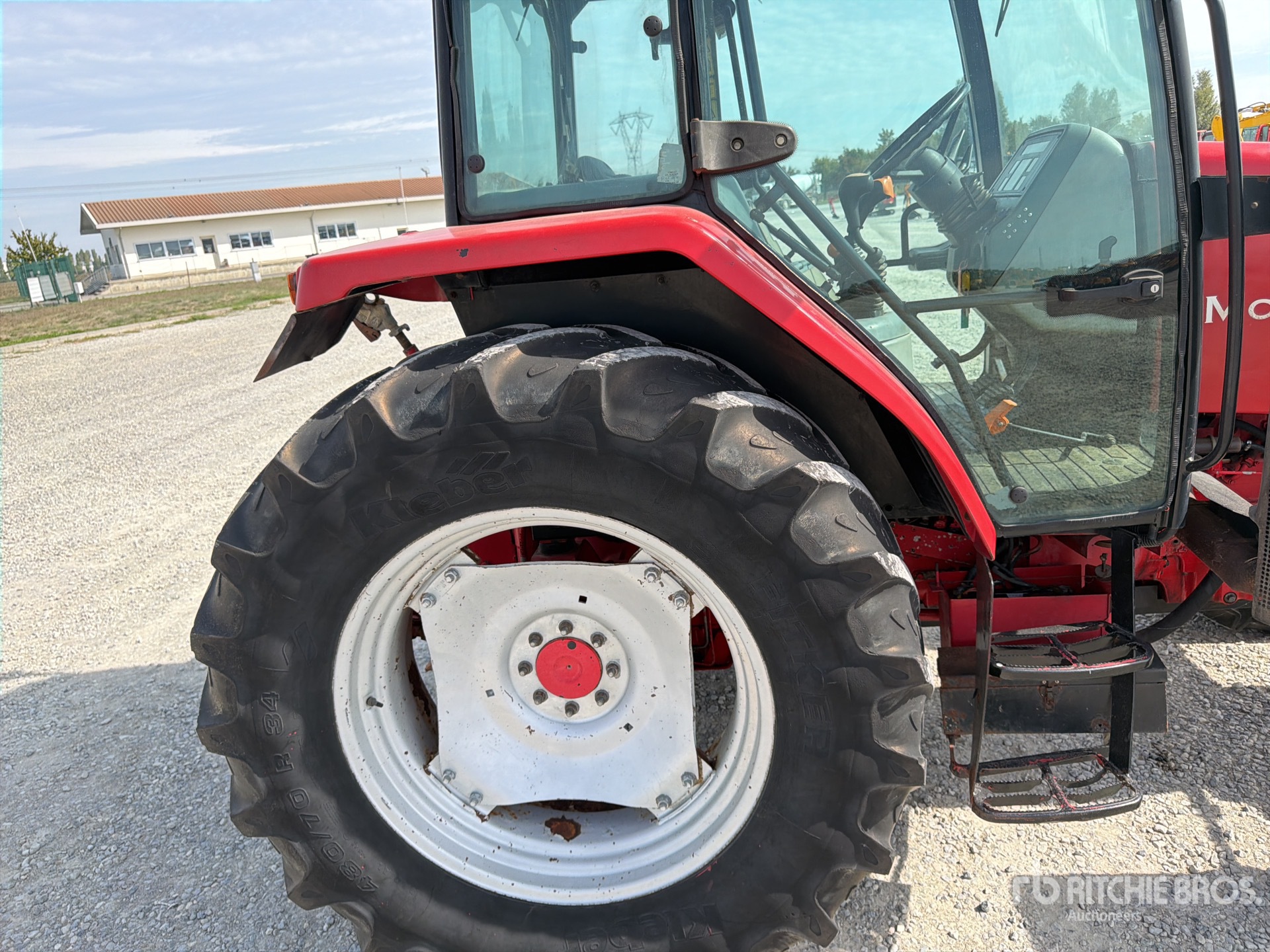 2004 Mccormick CX105