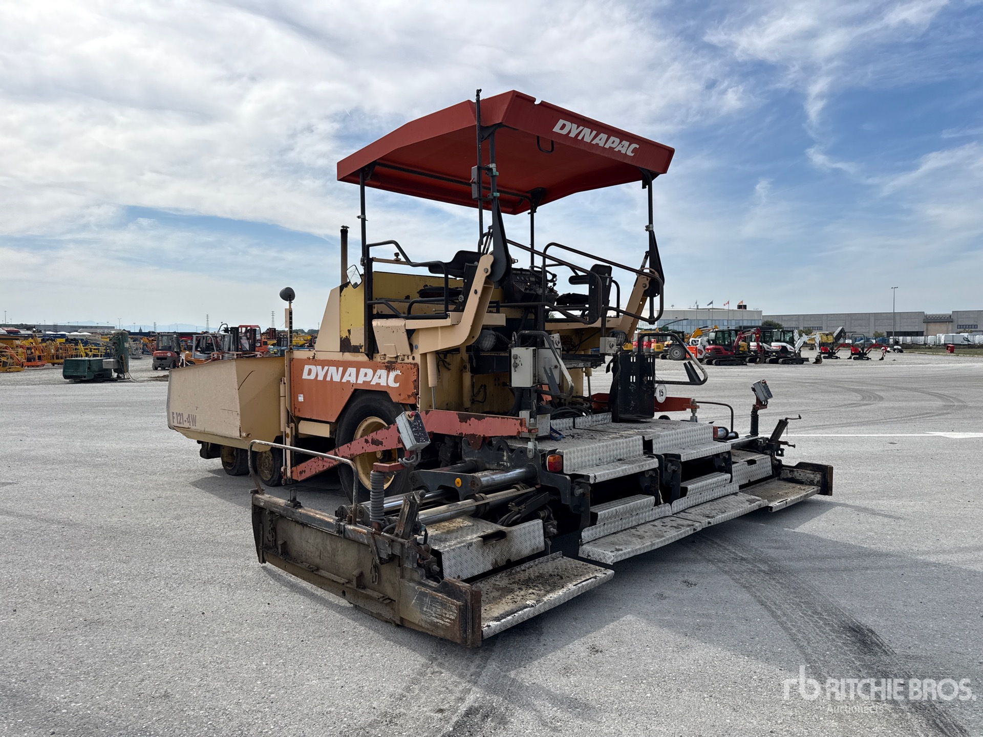 2004 Dynapac F121-4W