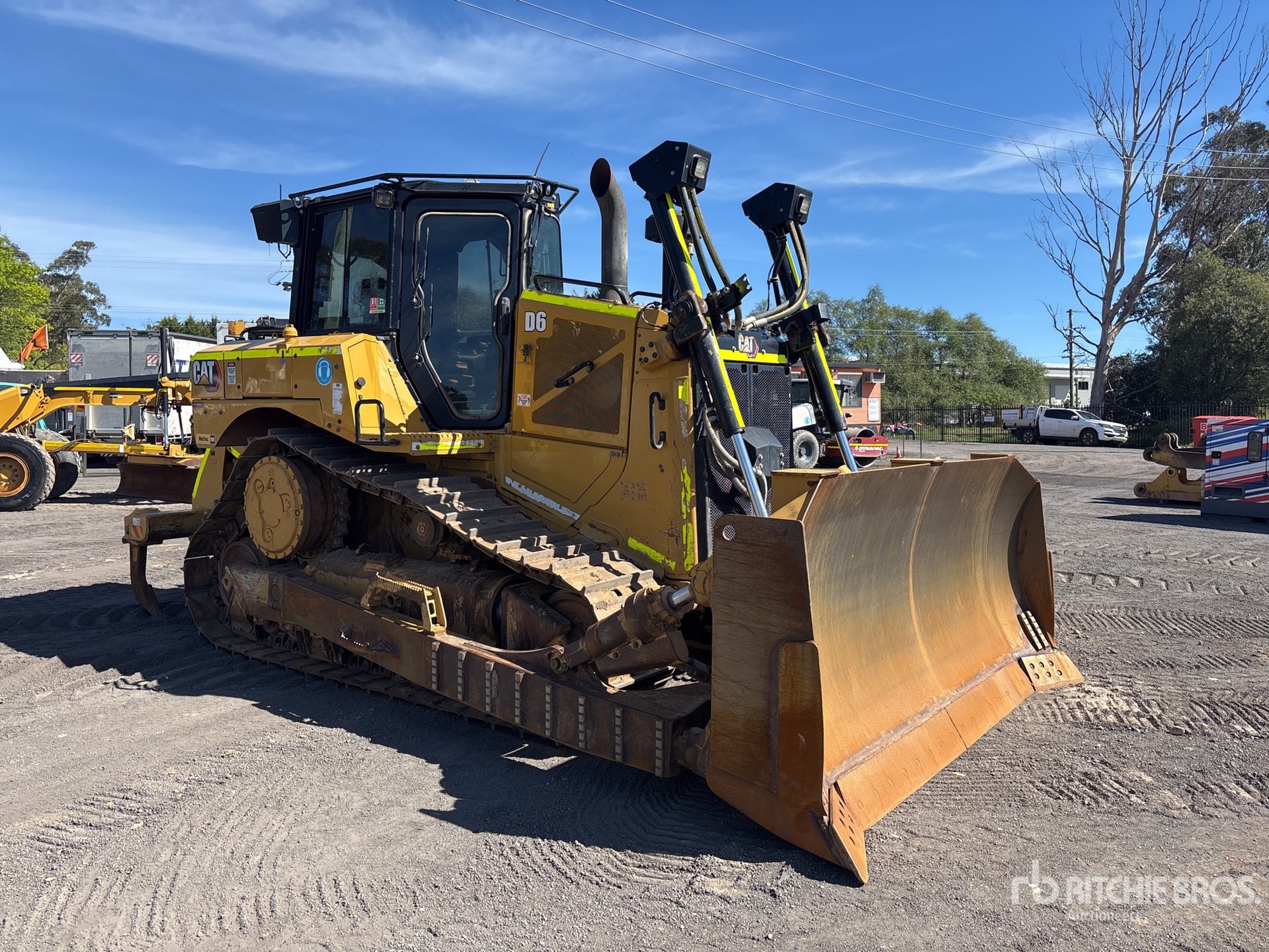2022 Caterpillar D6