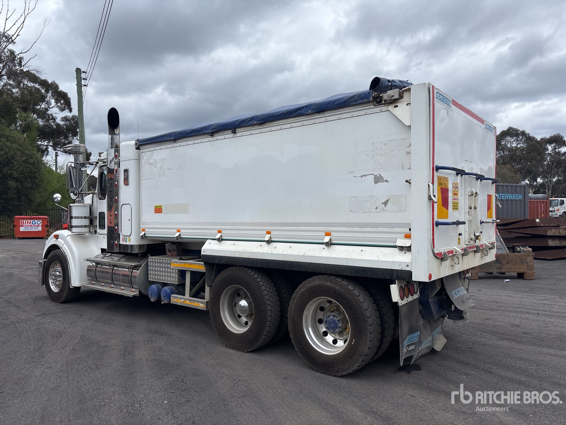 2017 Kenworth T409SAR